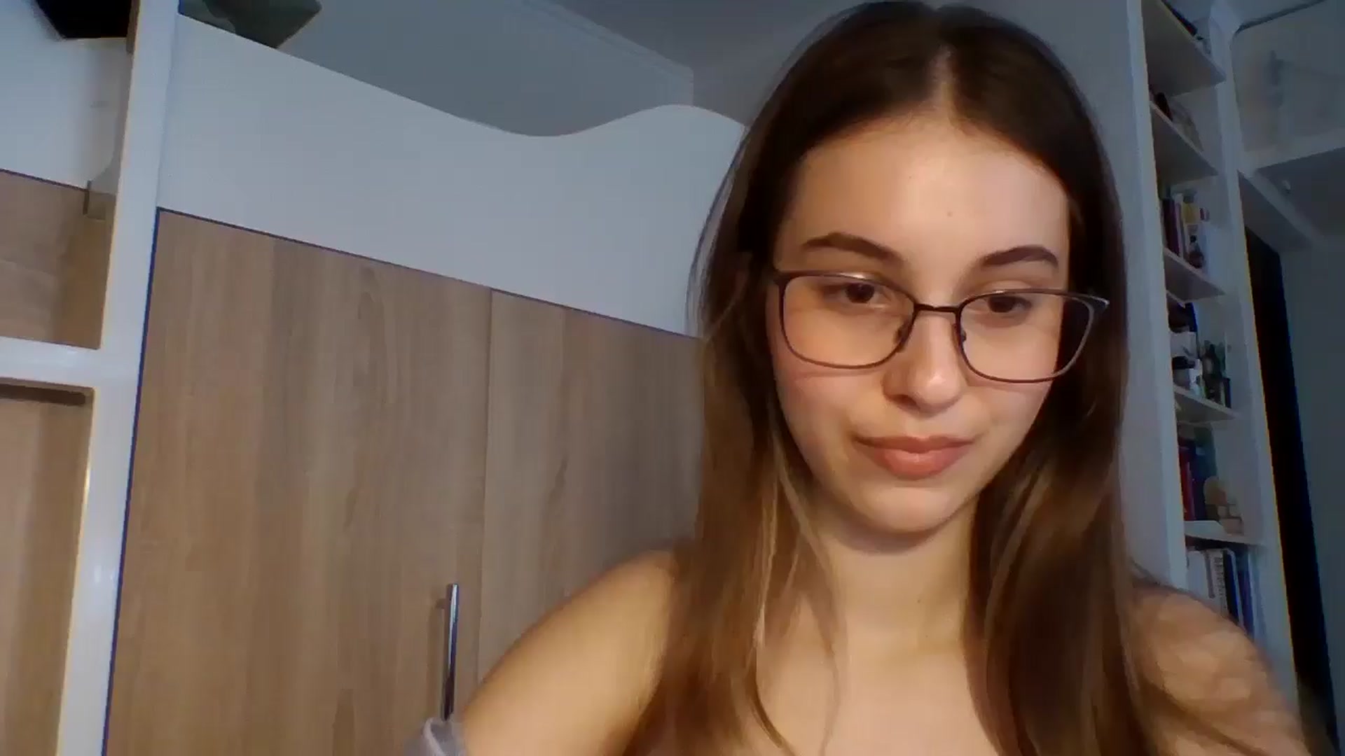 Gallery image thumbnail from SnowKittie's myfreecams stream on, 03/05/2026, 08:43 image 7 of 20