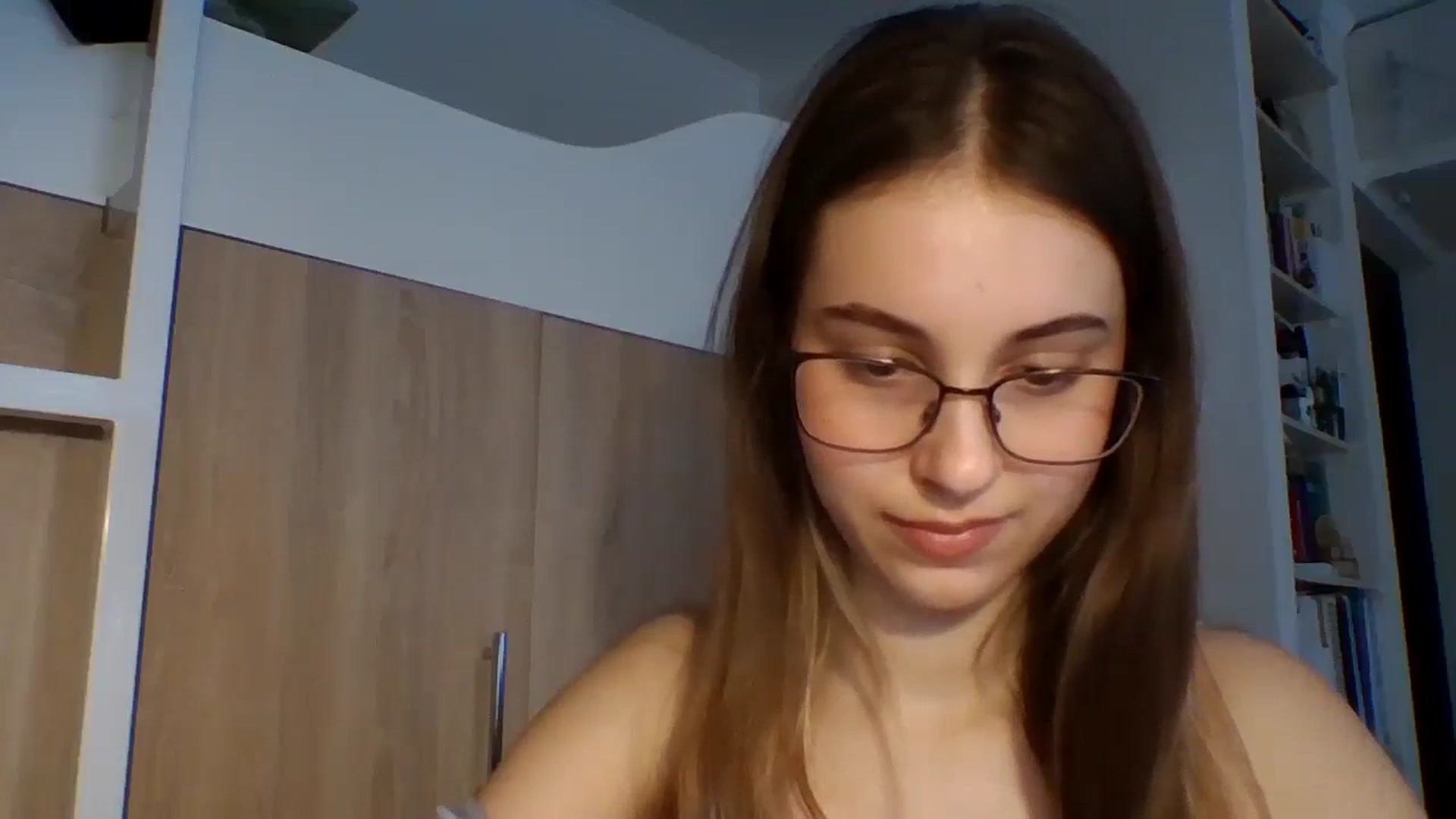 Gallery image thumbnail from SnowKittie's myfreecams stream on, 03/05/2026, 08:43 image 18 of 20