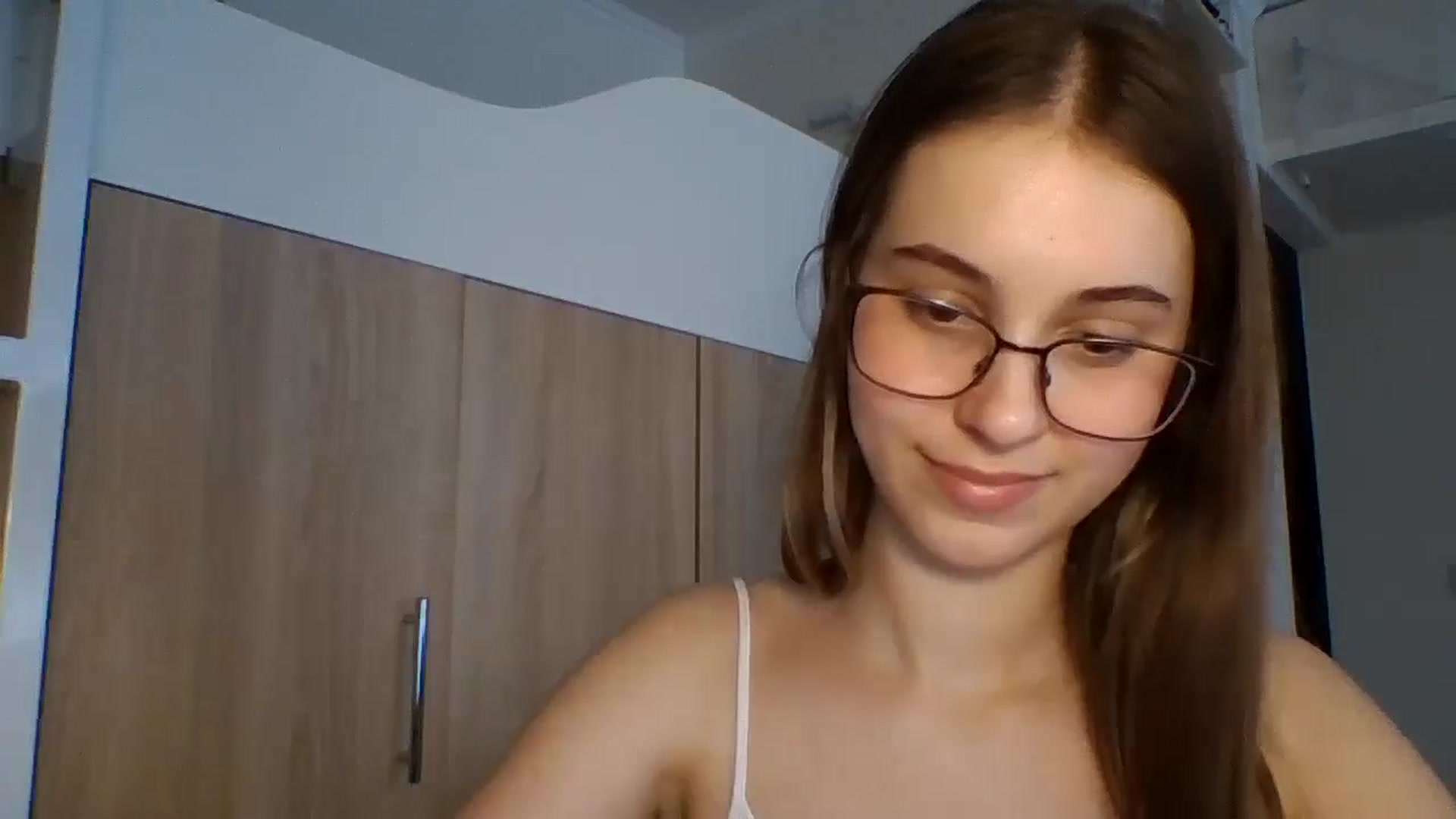 Gallery image thumbnail from SnowKittie's myfreecams stream on, 03/05/2026, 12:05 image 2 of 20