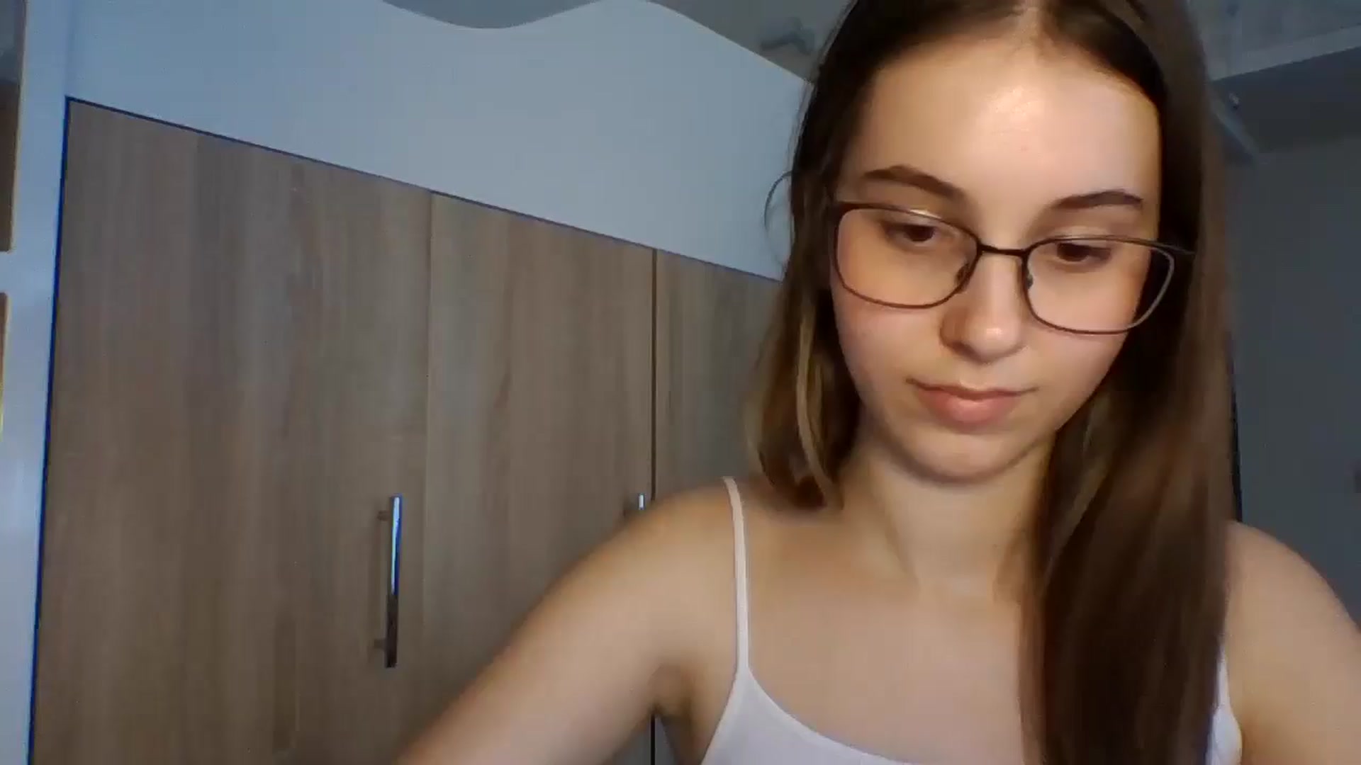Gallery image thumbnail from SnowKittie's myfreecams stream on, 03/05/2026, 12:05 image 12 of 20