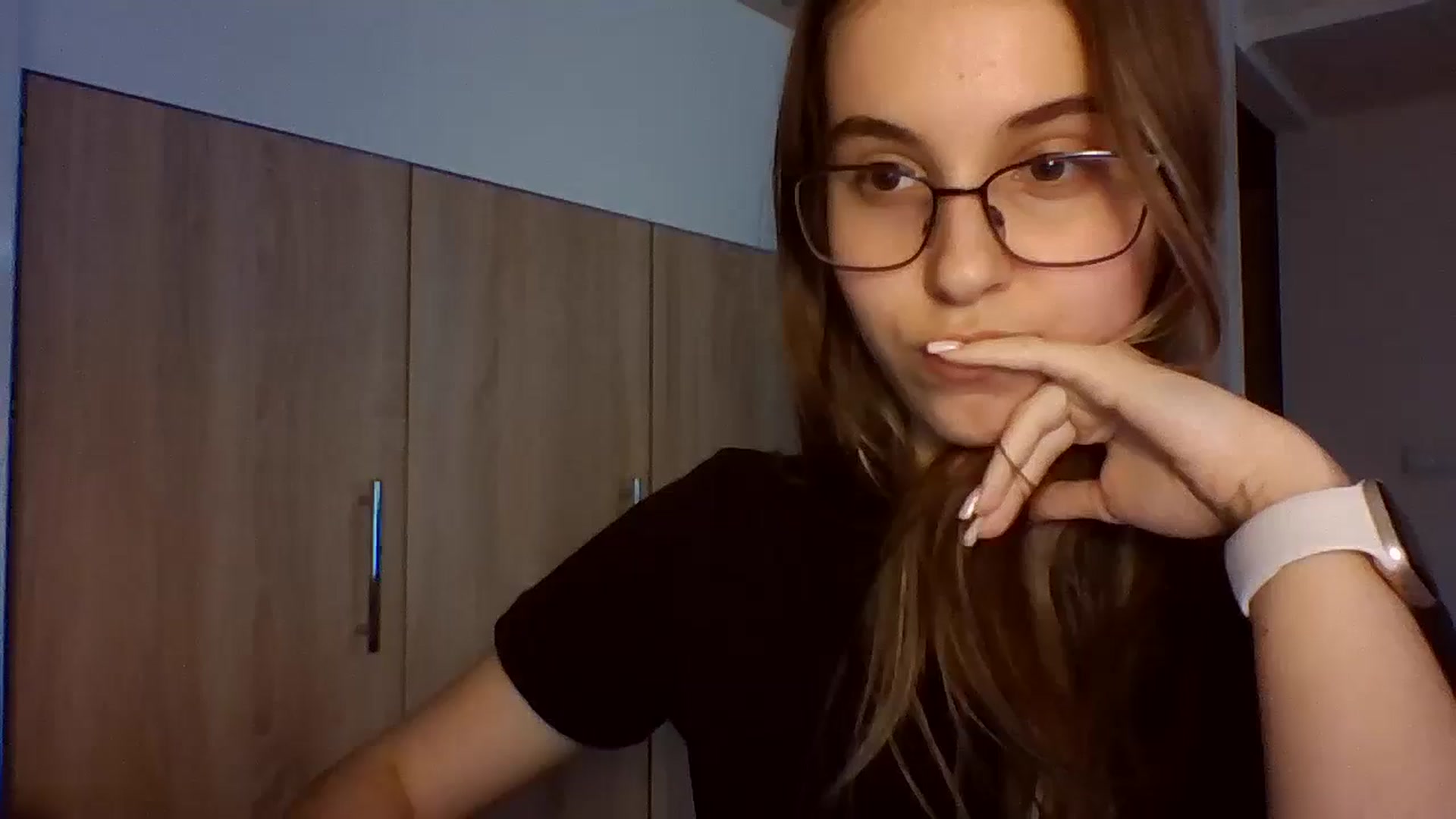 Gallery image thumbnail from SnowKittie's myfreecams stream on, 03/10/2026, 12:40 image 2 of 20