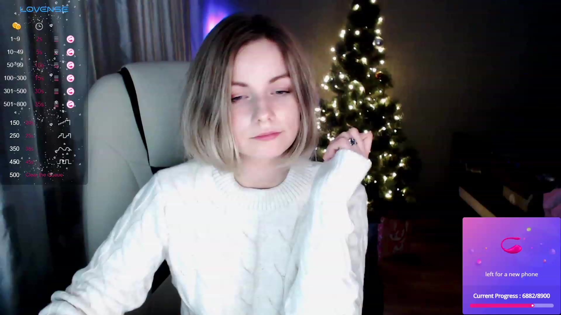 Gallery image thumbnail from SnowPanda's myfreecams stream on, 12/19/2023, 18:50 image 10 of 20