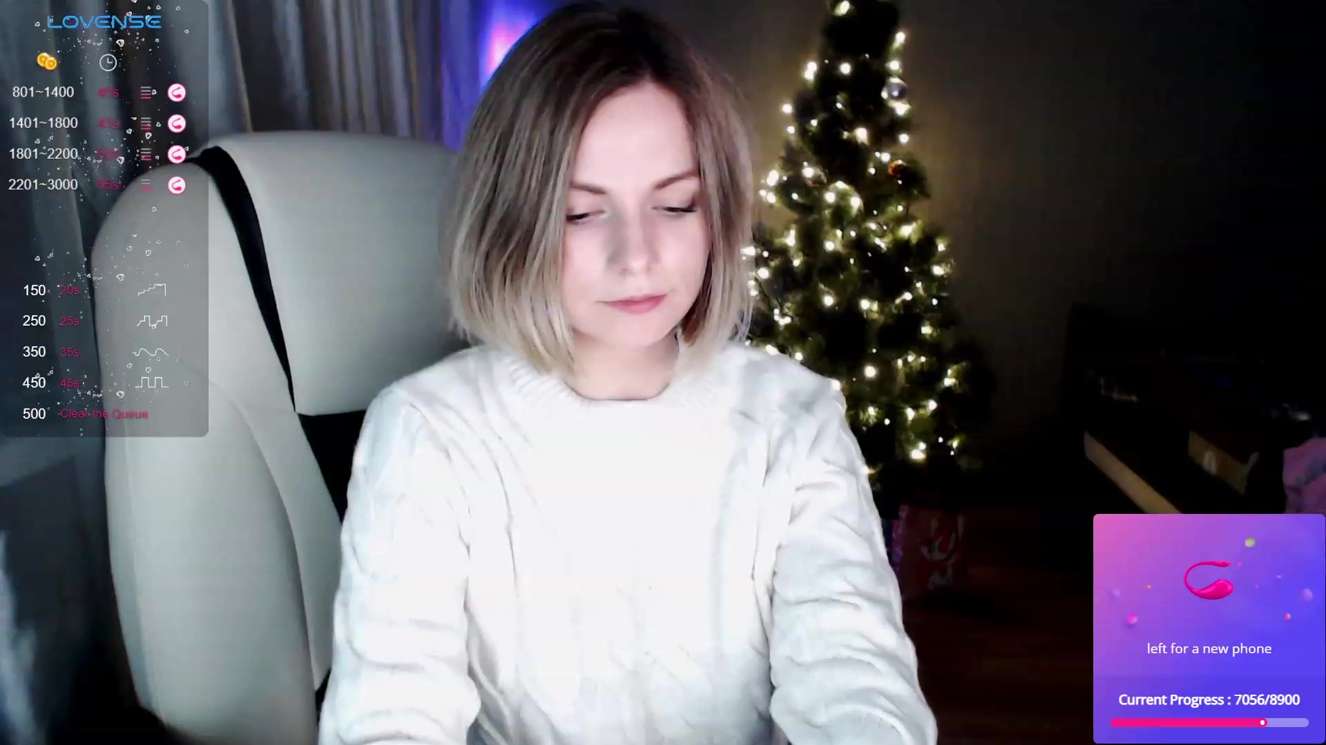 Gallery image thumbnail from SnowPanda's myfreecams stream on, 12/19/2023, 18:50 image 20 of 20