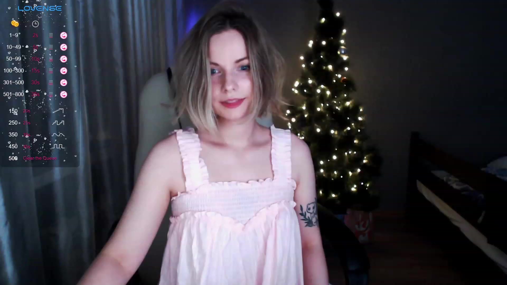 Gallery image thumbnail from SnowPanda's myfreecams stream on, 12/22/2023, 17:41 image 8 of 20
