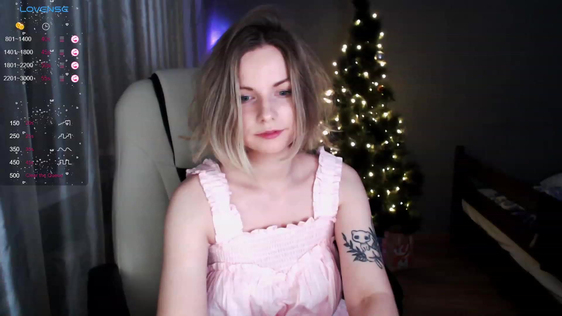 Gallery image thumbnail from SnowPanda's myfreecams stream on, 12/22/2023, 17:41 image 3 of 20