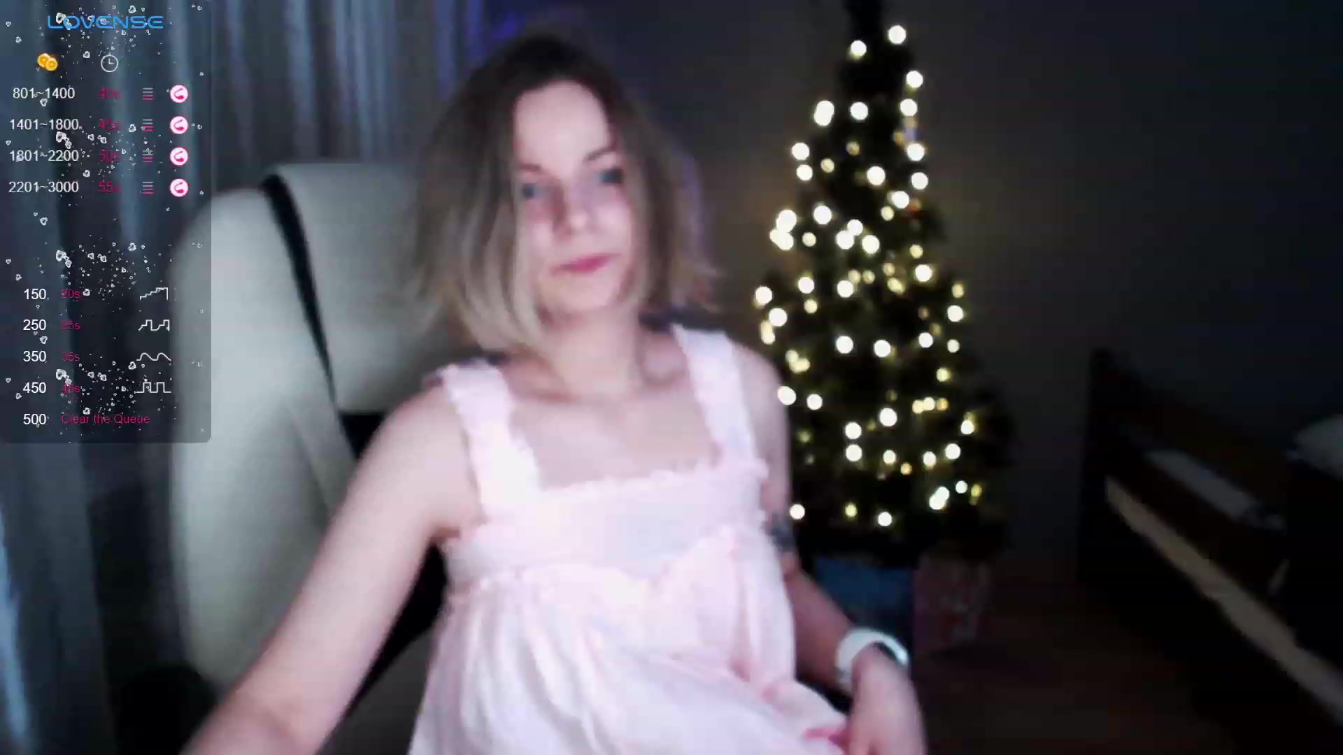Gallery image thumbnail from SnowPanda's myfreecams stream on, 12/22/2023, 17:41 image 10 of 20