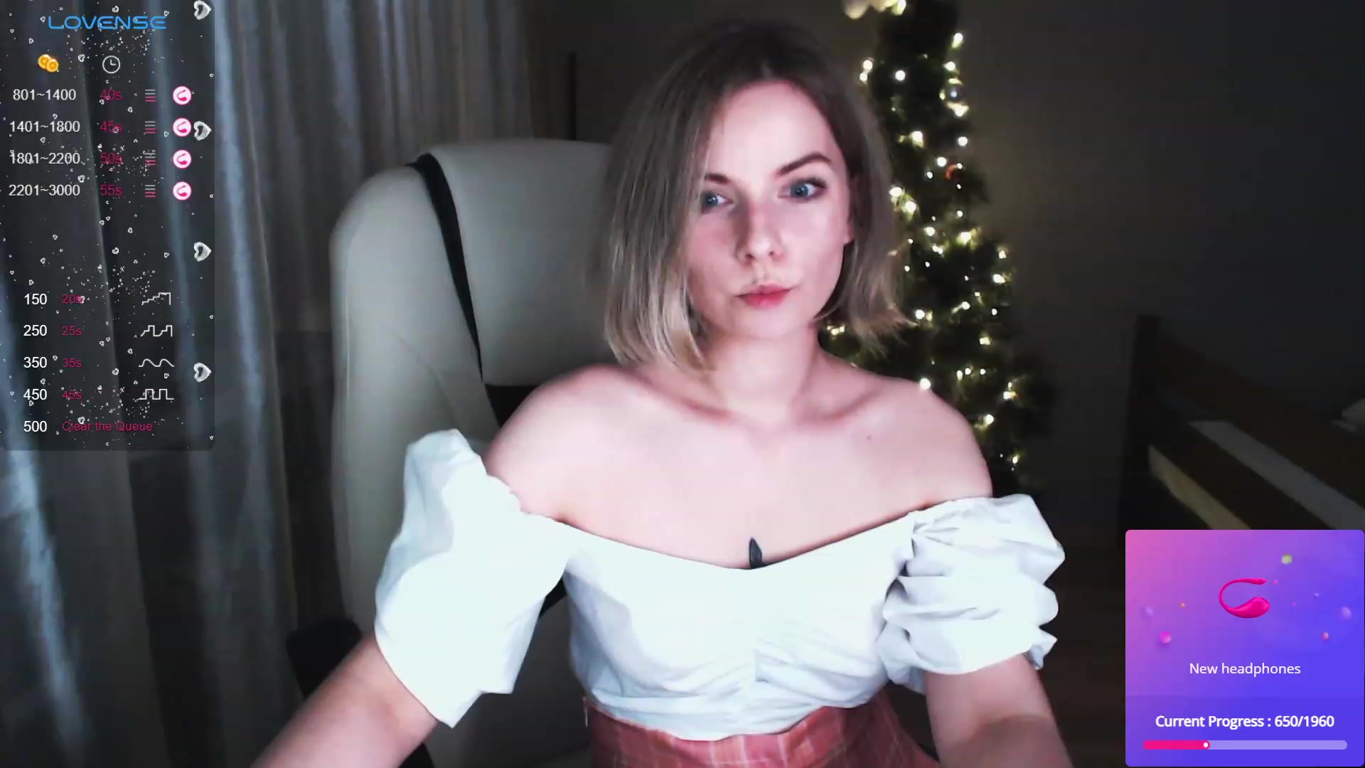 Gallery image thumbnail from SnowPanda's myfreecams stream on, 12/24/2023, 21:16 image 8 of 20