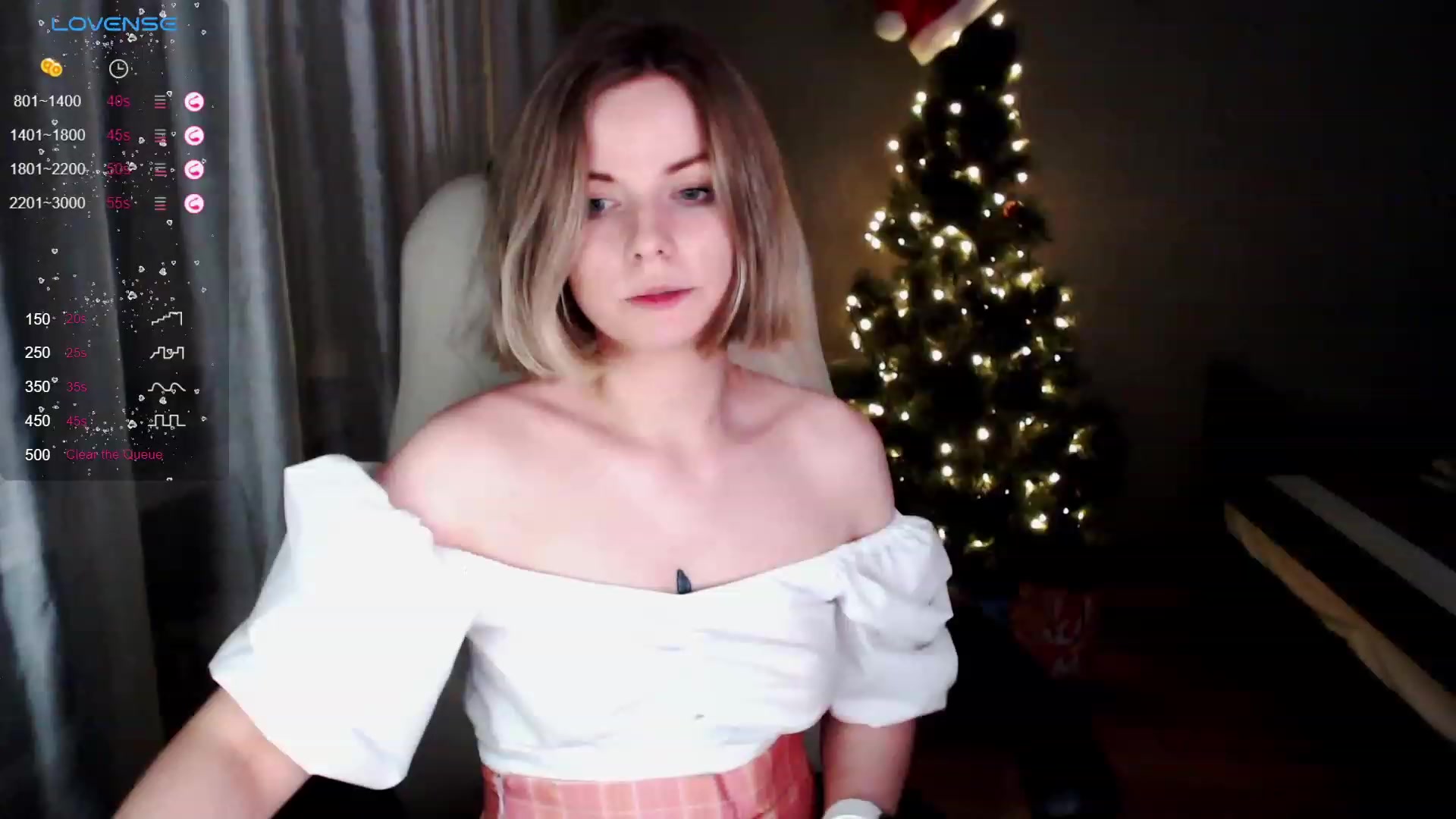 Gallery image thumbnail from SnowPanda's myfreecams stream on, 12/25/2023, 24:52 image 8 of 20