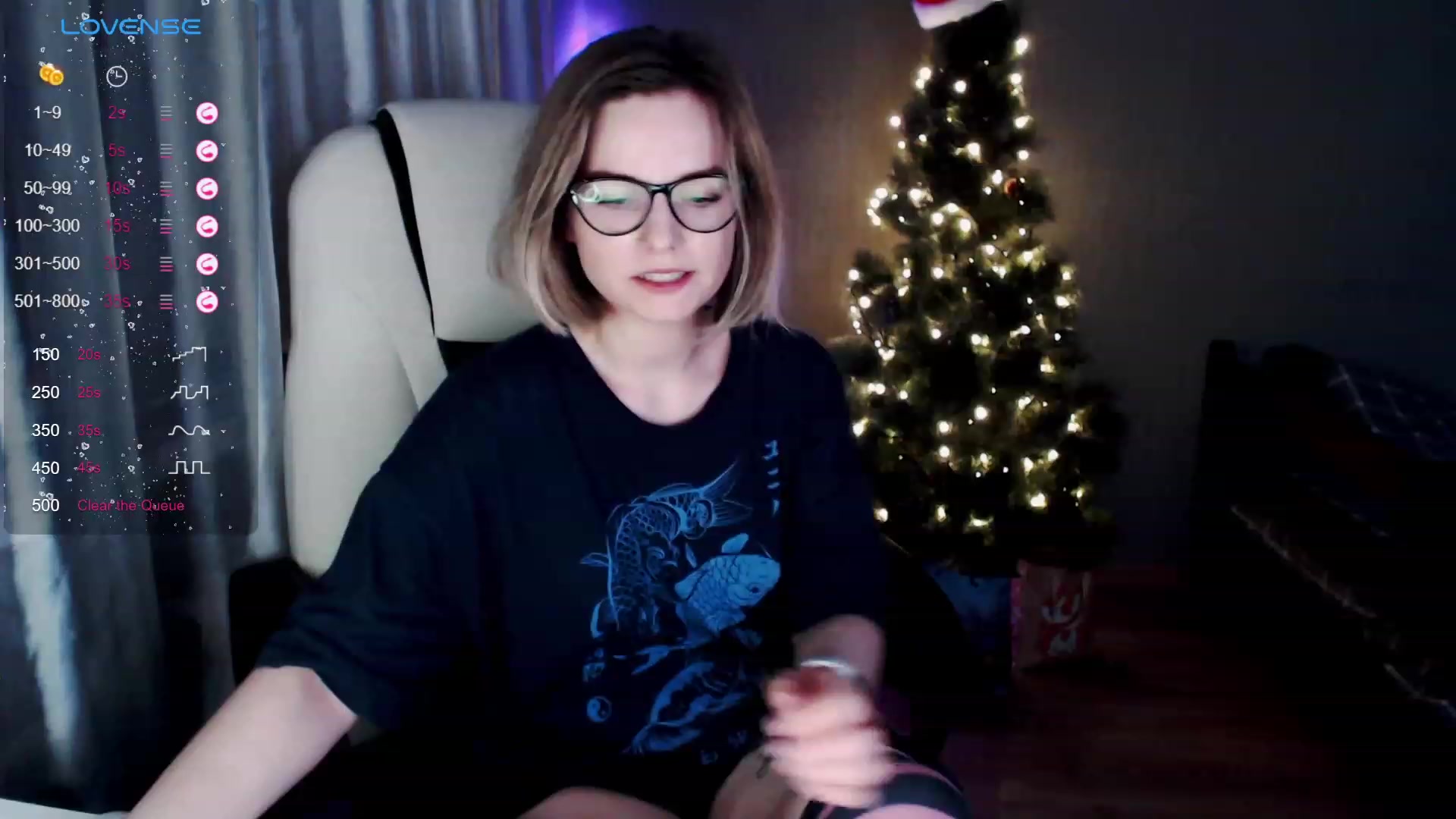 Gallery image thumbnail from SnowPanda's myfreecams stream on, 12/27/2023, 24:10 image 17 of 20
