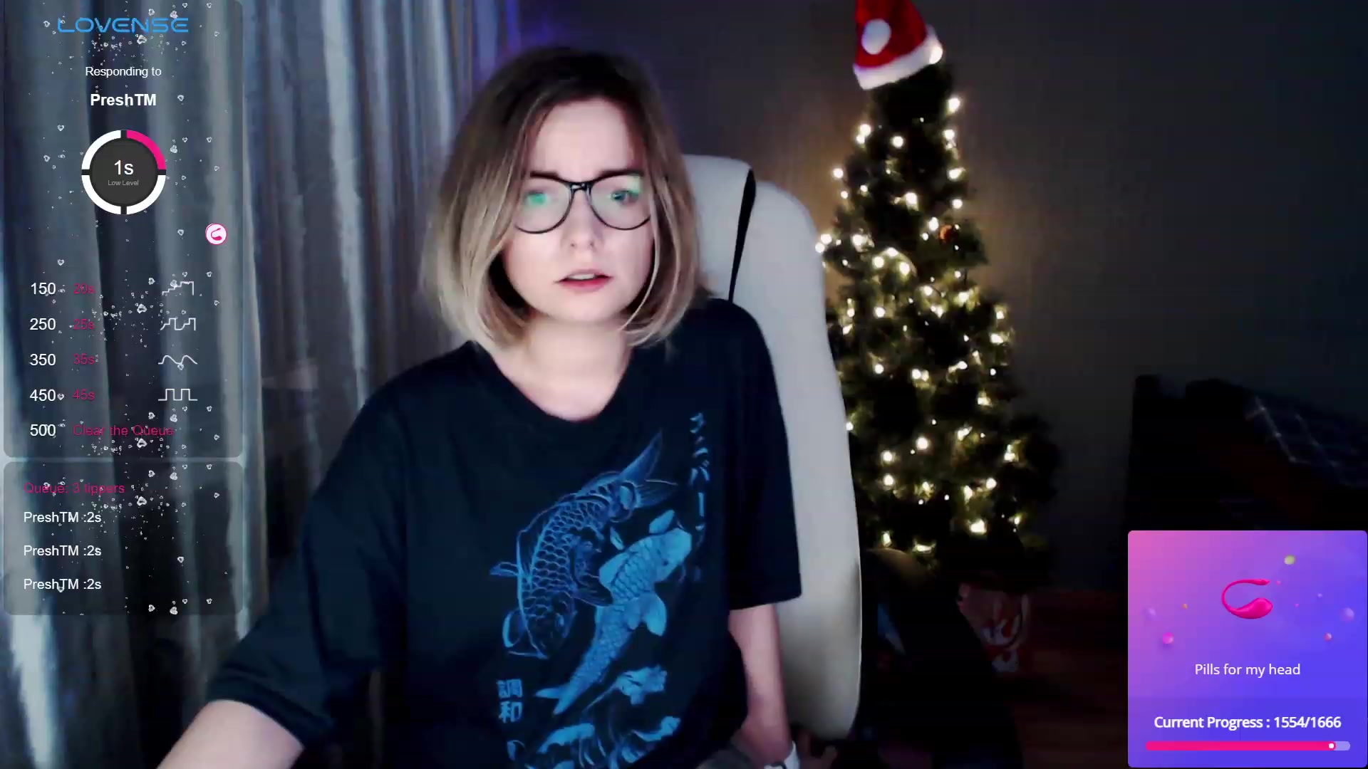 Gallery image thumbnail from SnowPanda's myfreecams stream on, 12/27/2023, 24:10 image 13 of 20
