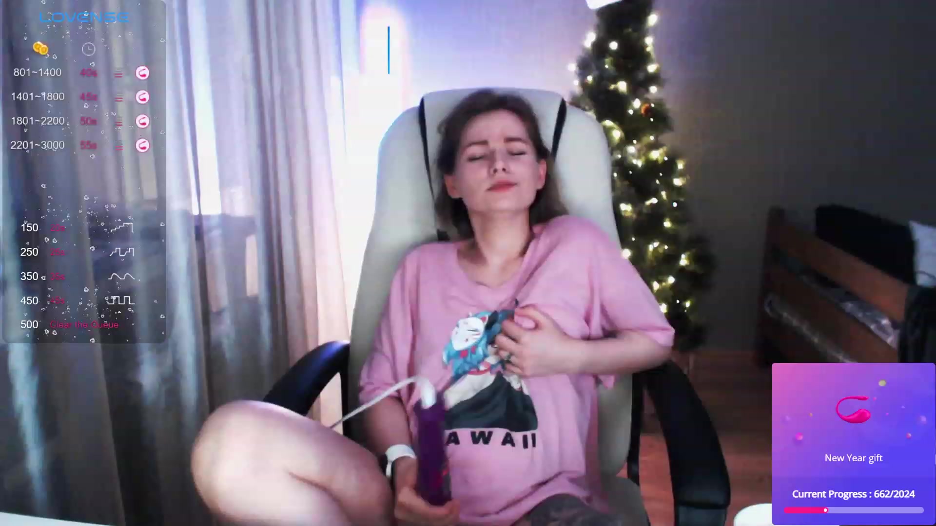 Gallery image thumbnail from SnowPanda's myfreecams stream on, 12/31/2023, 20:33 image 17 of 20