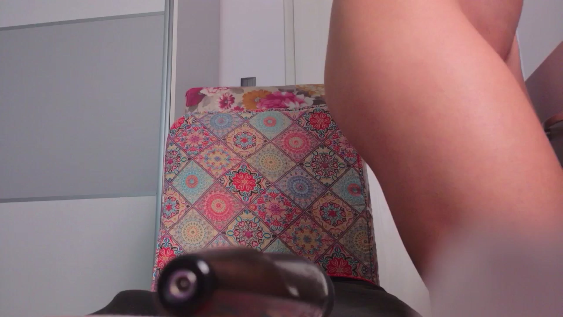Gallery image thumbnail from Snow_flakee's myfreecams stream on, 04/17/2026, 11:06 image 8 of 20