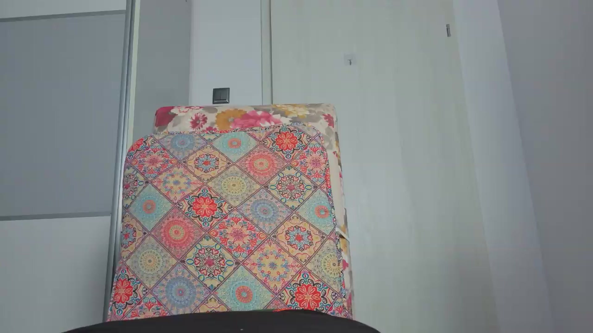 Gallery image thumbnail from Snow_flakee's myfreecams stream on, 05/21/2026, 10:57 image 6 of 20