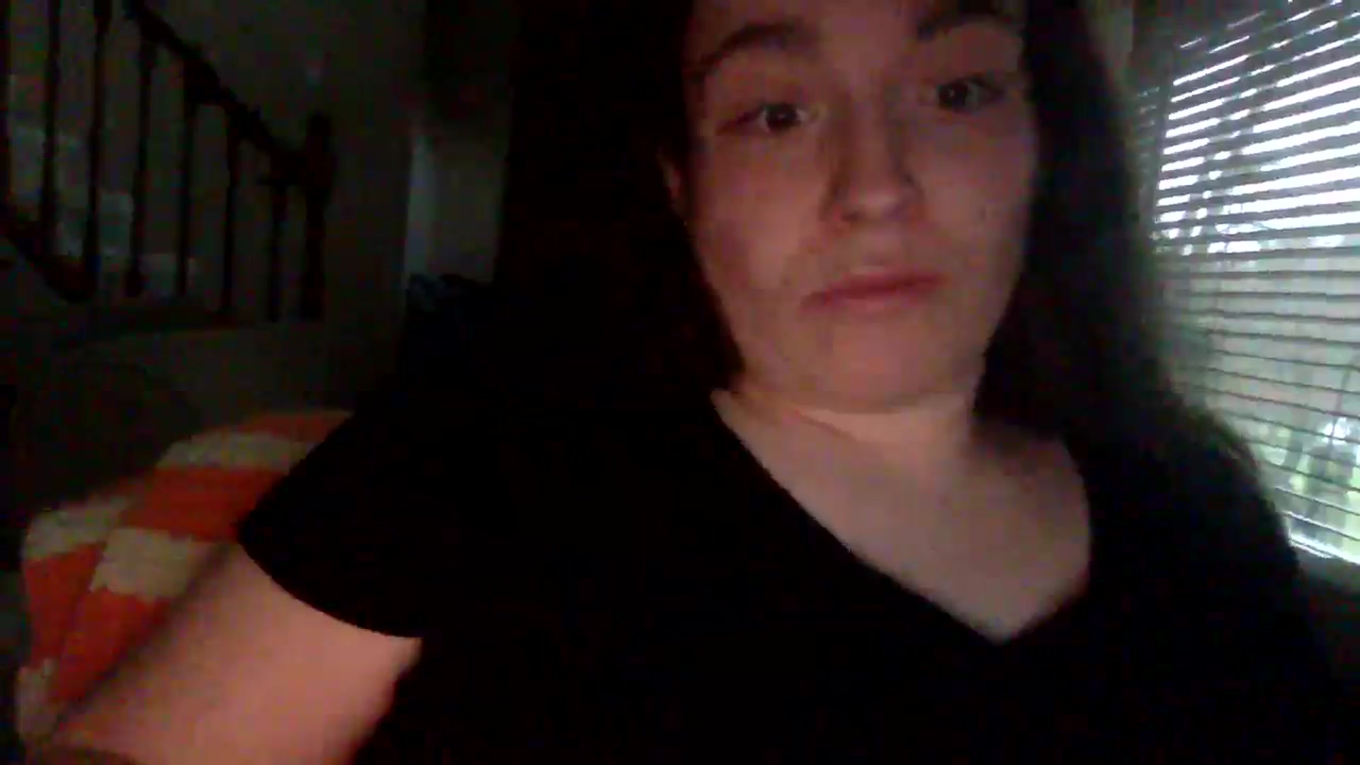 Gallery image thumbnail from Snowbabe4's myfreecams stream on, 04/18/2025, 13:56 image 17 of 20
