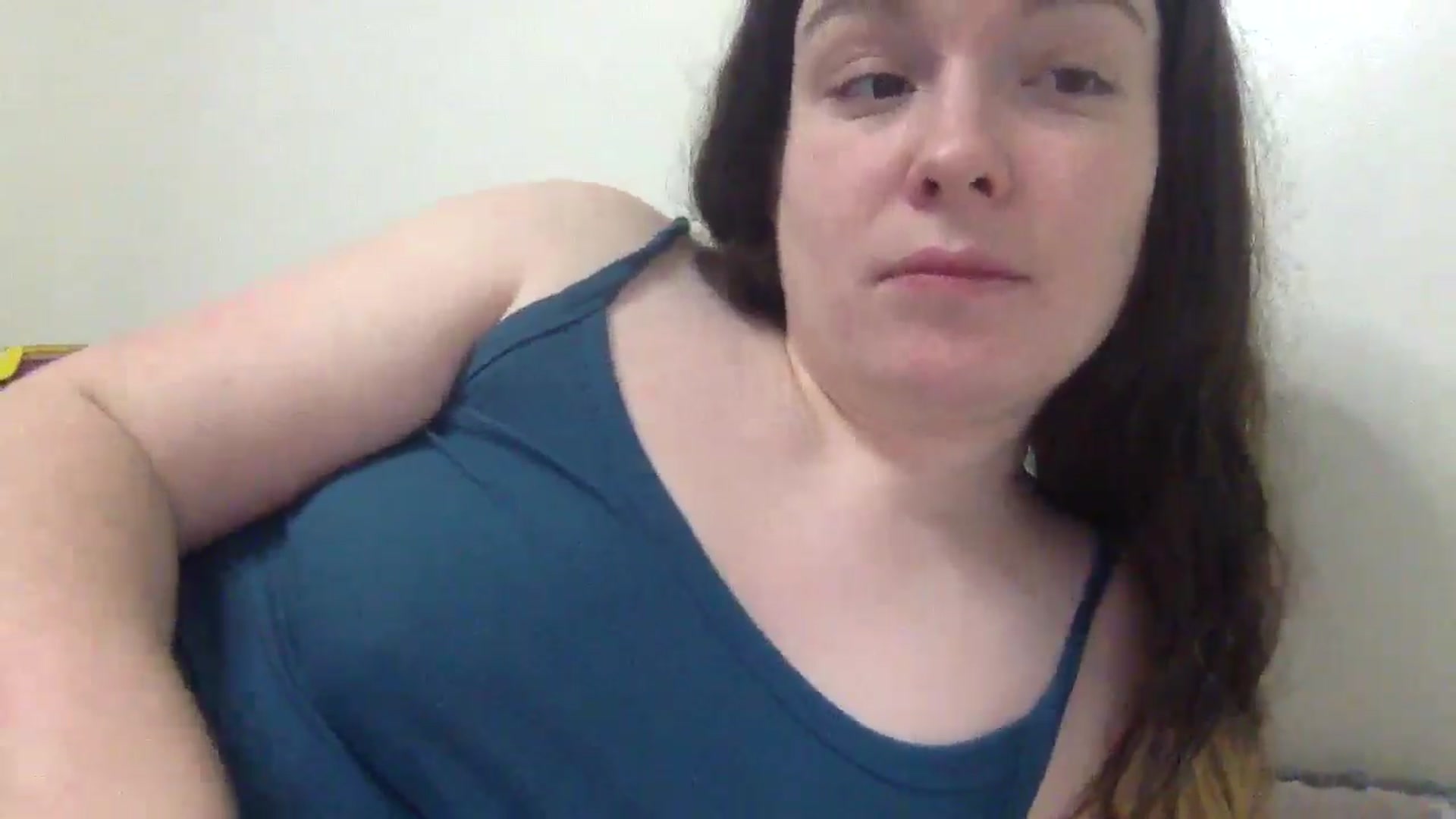 Gallery image thumbnail from Snowbabe4's myfreecams stream on, 05/01/2025, 15:18 image 18 of 20