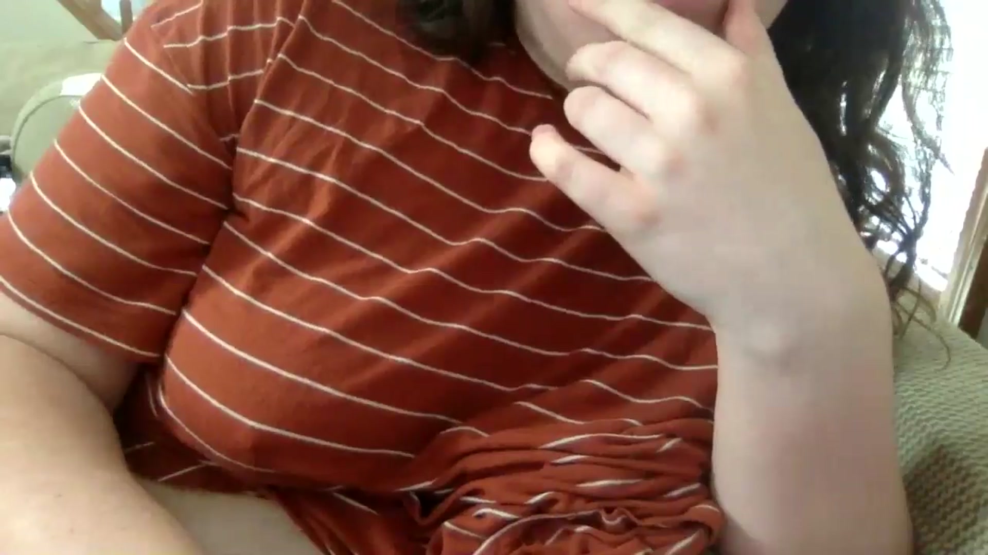 Gallery image thumbnail from Snowbabe4's myfreecams stream on, 05/12/2025, 12:12 image 13 of 20