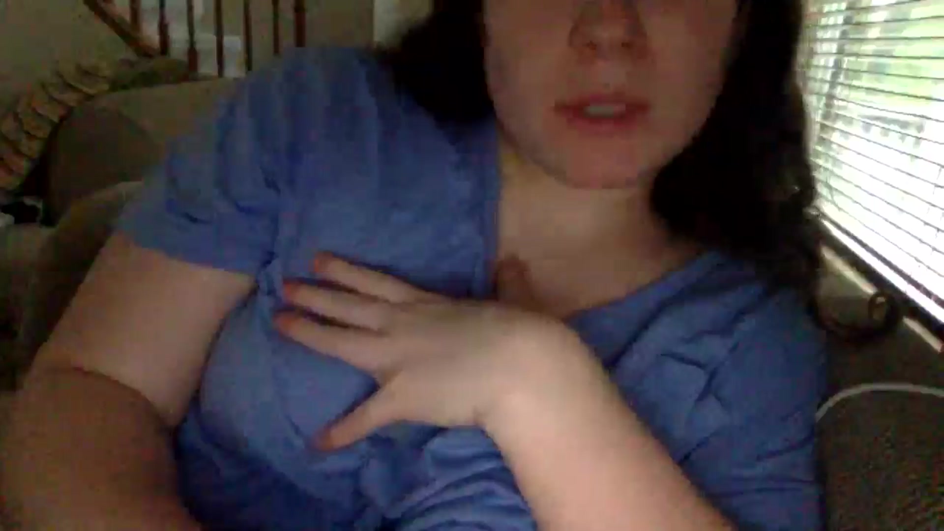 Gallery image thumbnail from Snowbabe4's myfreecams stream on, 05/19/2025, 11:45 image 13 of 20