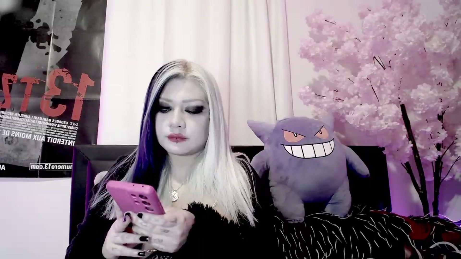 Gallery image thumbnail from Snowblind's myfreecams stream on, 07/20/2026, 01:15 image 13 of 20