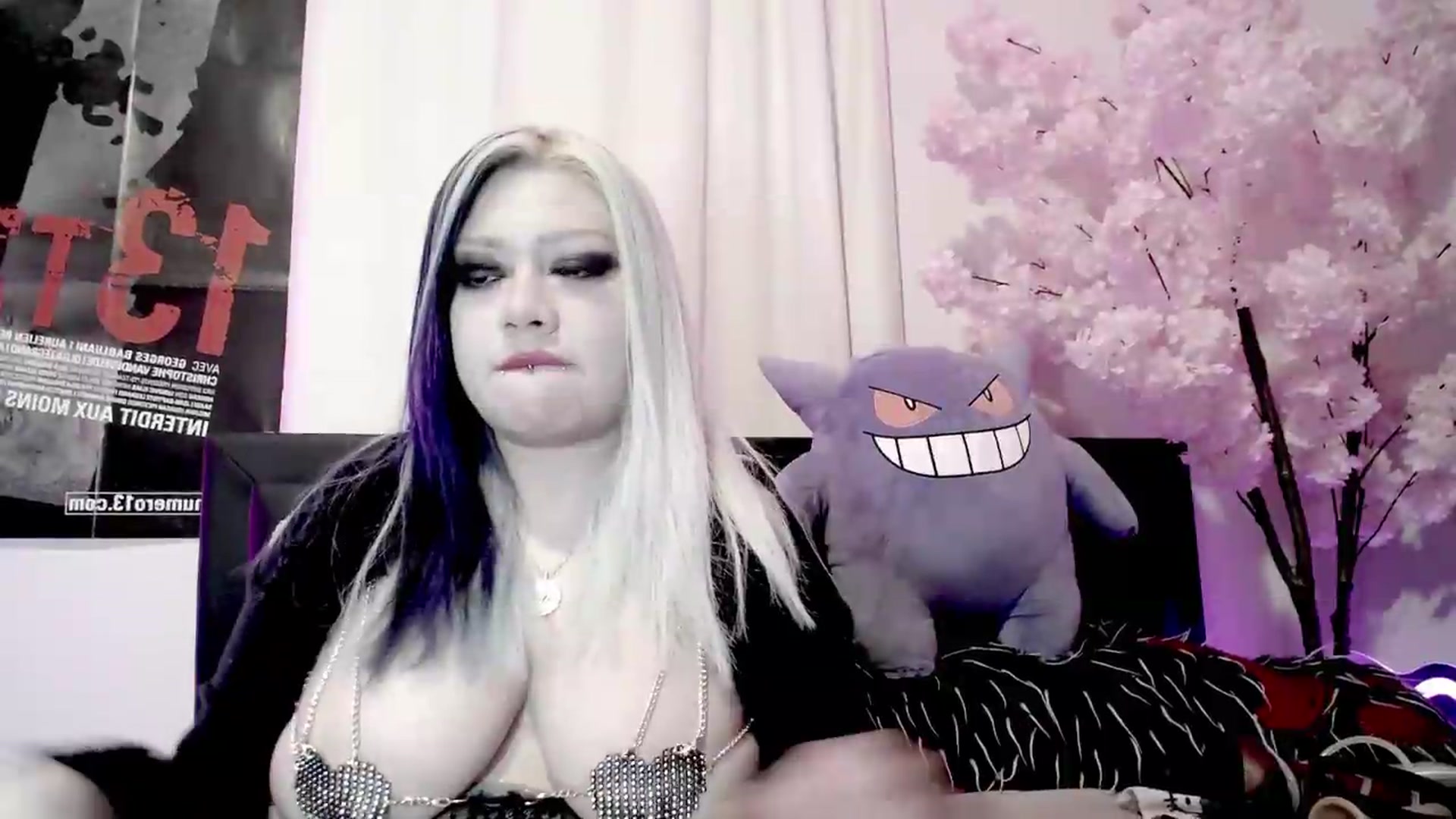 Gallery image thumbnail from Snowblind's myfreecams stream on, 07/20/2026, 01:15 image 20 of 20