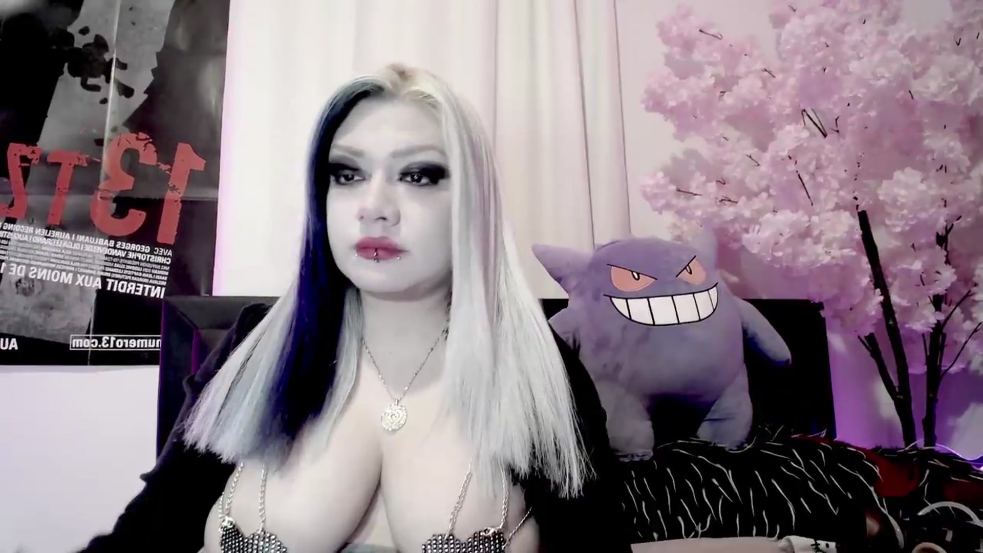 Gallery image thumbnail from Snowblind's myfreecams stream on, 07/20/2026, 01:15 image 4 of 20