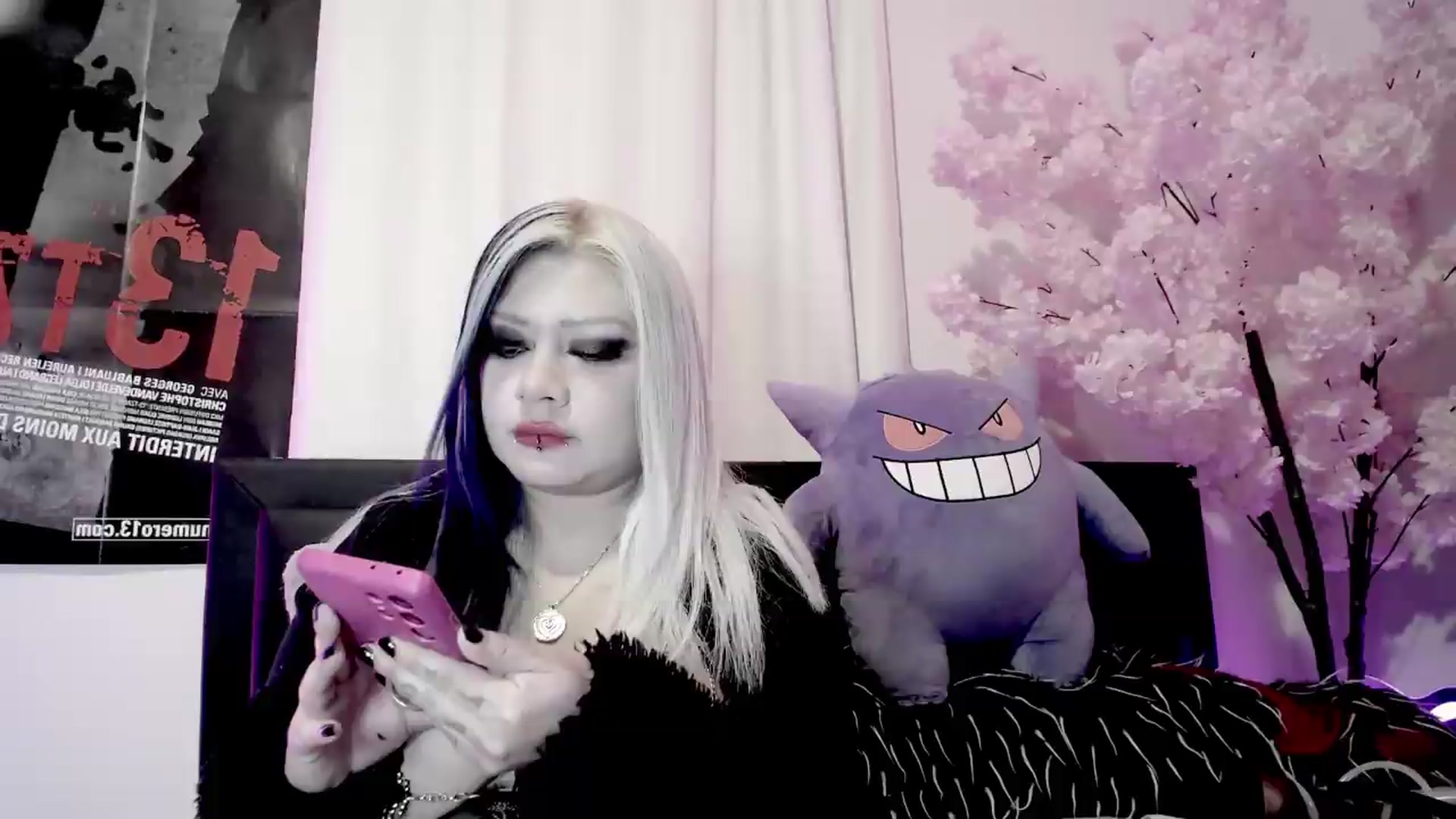 Gallery image thumbnail from Snowblind's myfreecams stream on, 07/20/2026, 01:31 image 19 of 20