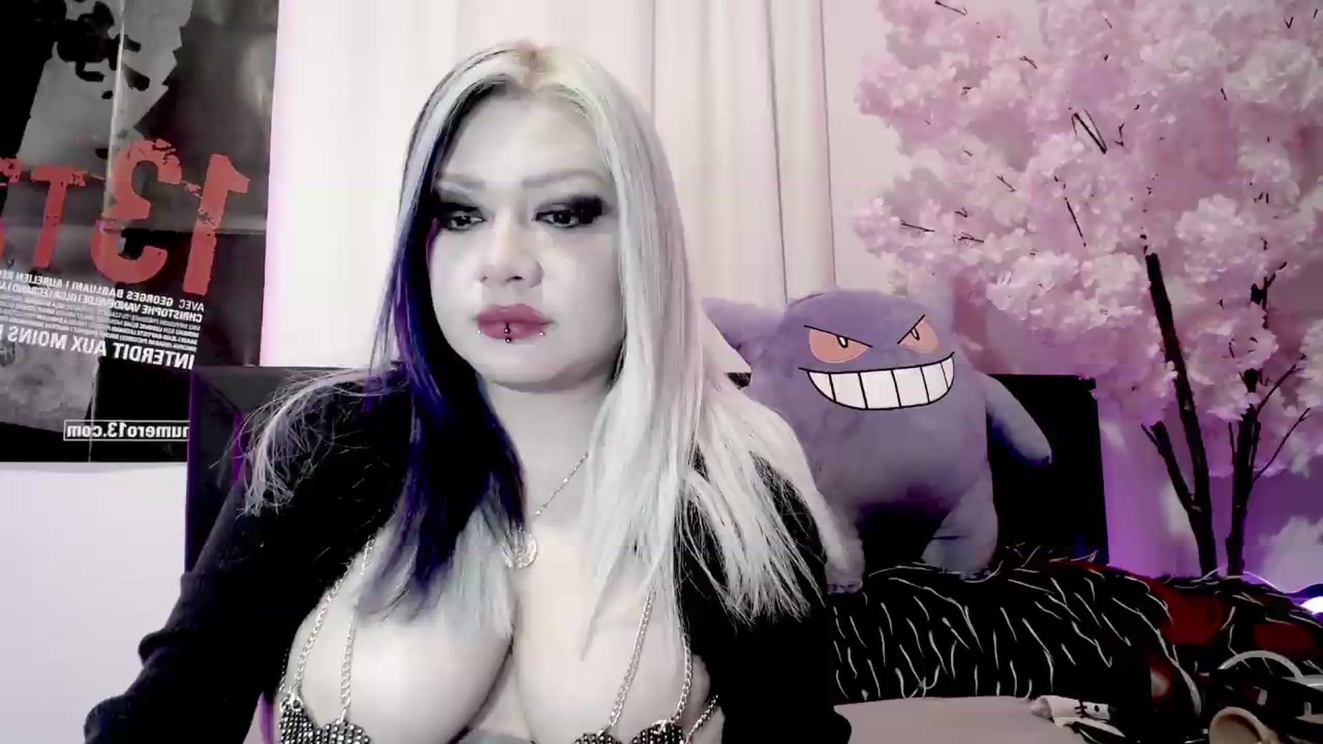 Gallery image thumbnail from Snowblind's myfreecams stream on, 07/20/2026, 01:31 image 6 of 20