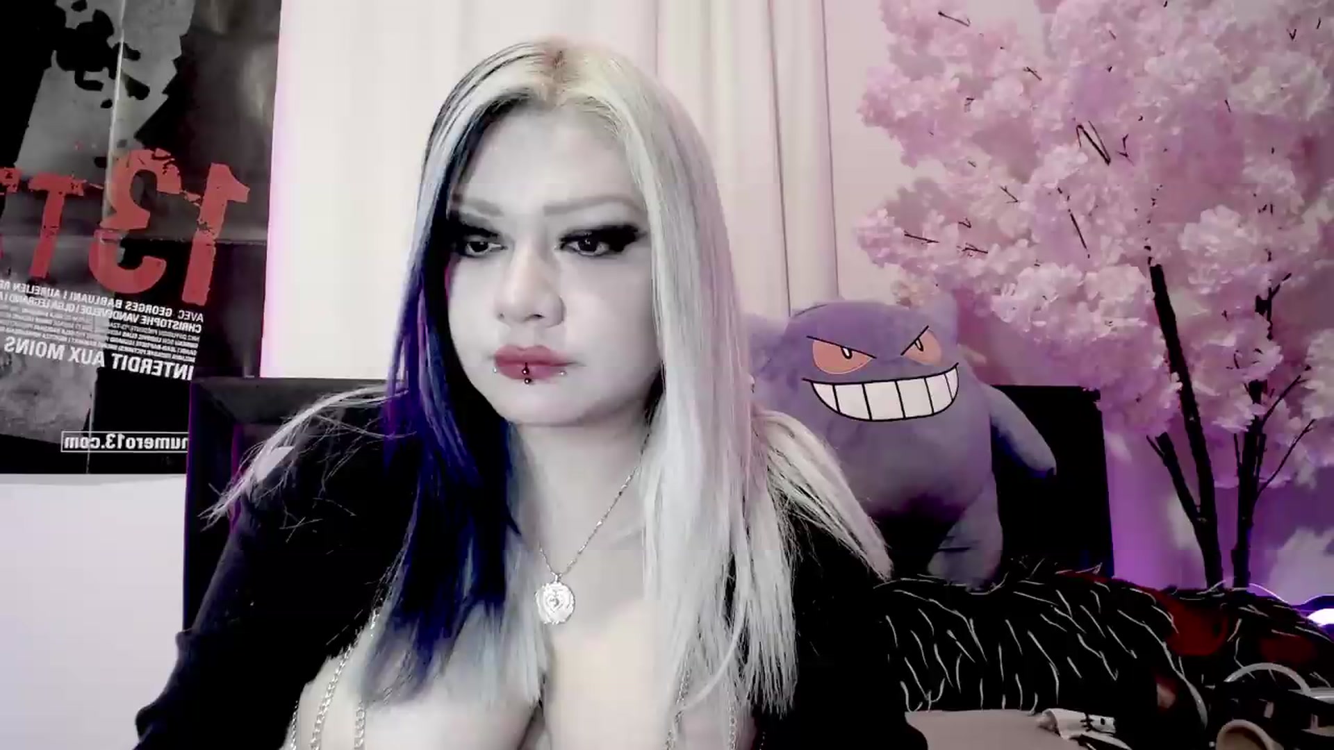 Gallery image thumbnail from Snowblind's myfreecams stream on, 07/20/2026, 01:31 image 16 of 20