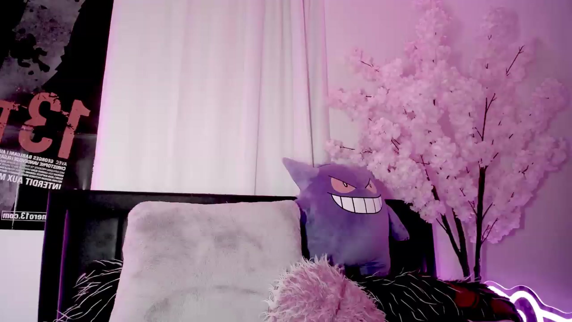 Gallery image thumbnail from Snowblind's myfreecams stream on, 07/20/2026, 15:46 image 10 of 20