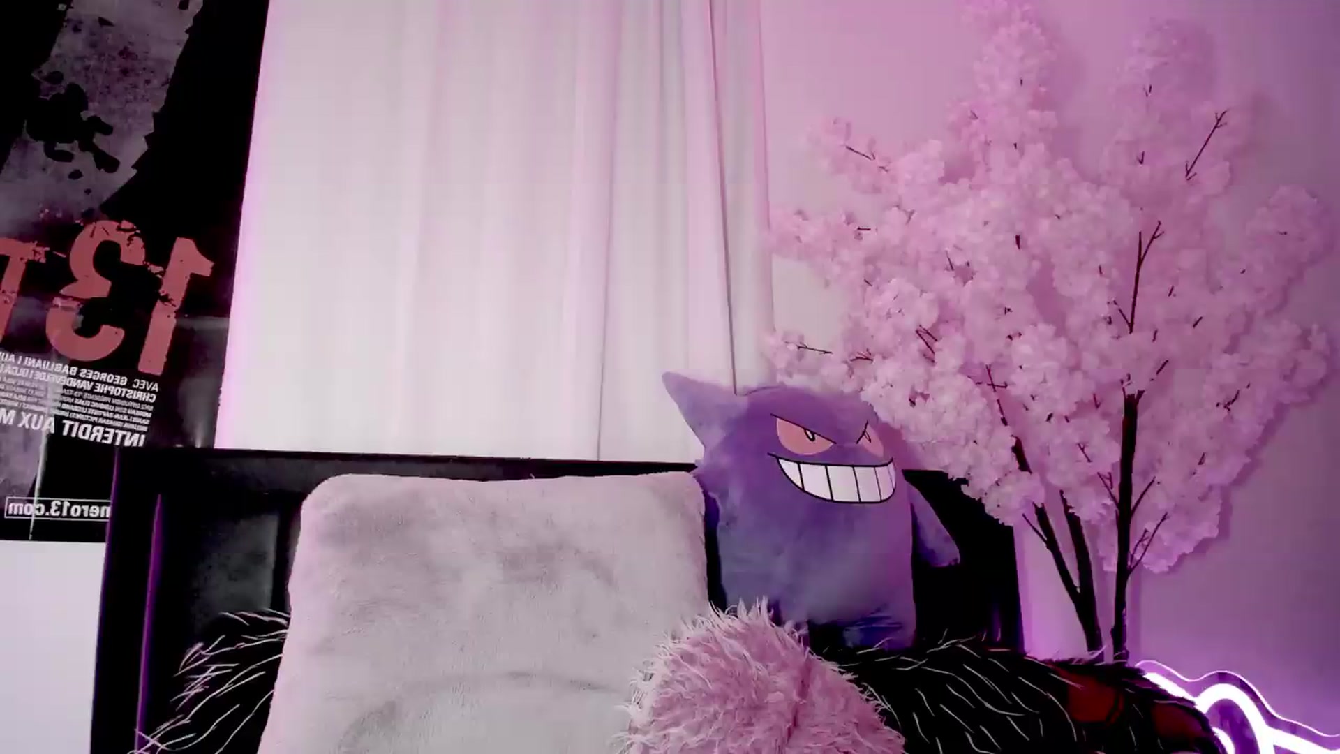 Gallery image thumbnail from Snowblind's myfreecams stream on, 07/20/2026, 15:46 image 11 of 20