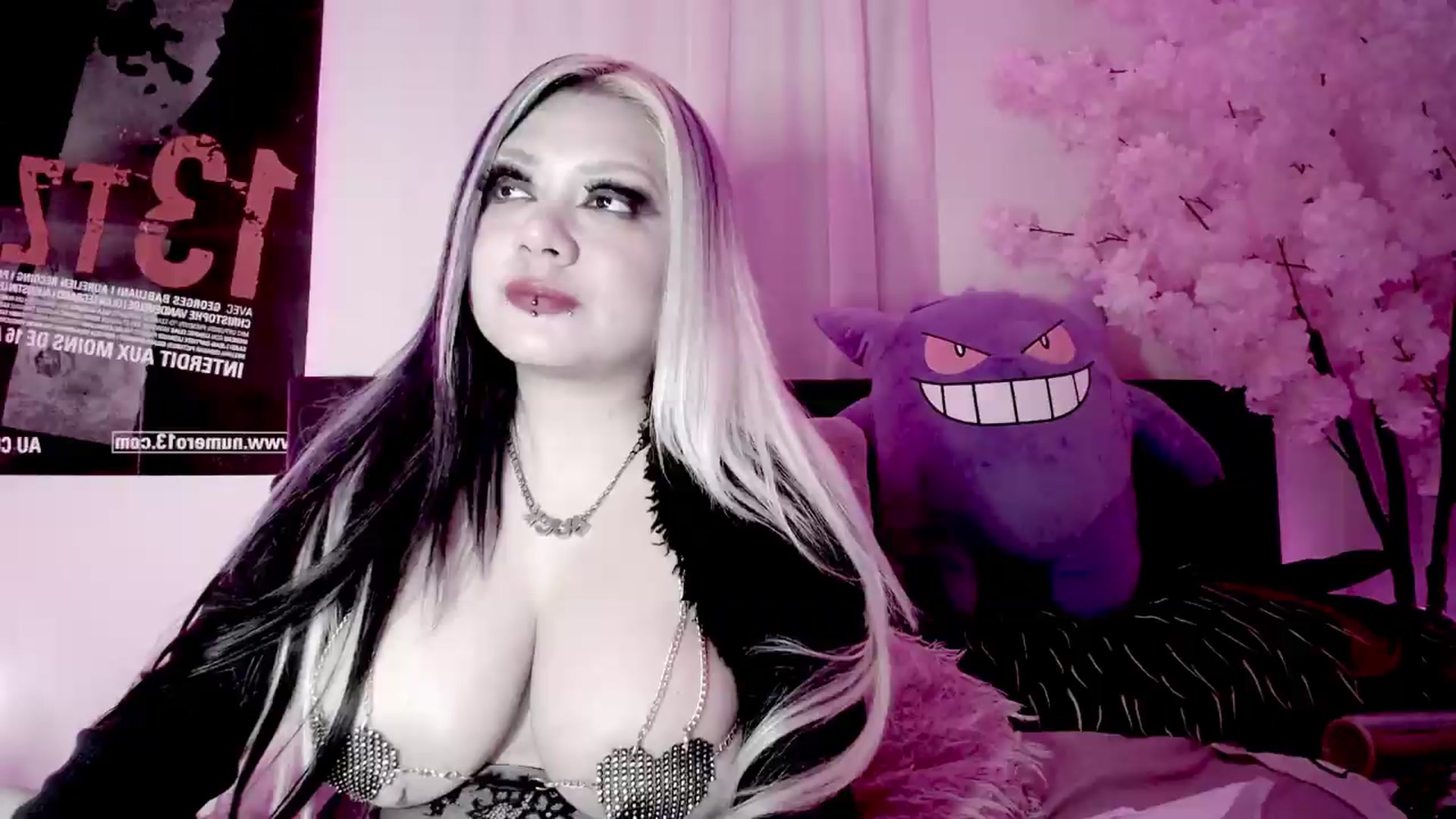 Gallery image thumbnail from Snowblind's myfreecams stream on, 08/01/2026, 14:56 image 19 of 20