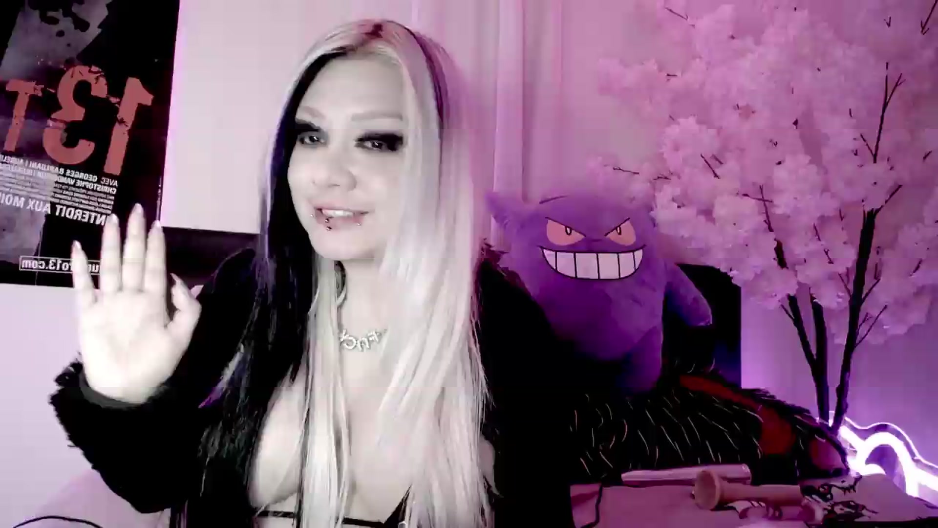 Gallery image thumbnail from Snowblind's myfreecams stream on, 08/02/2026, 24:12 image 16 of 20