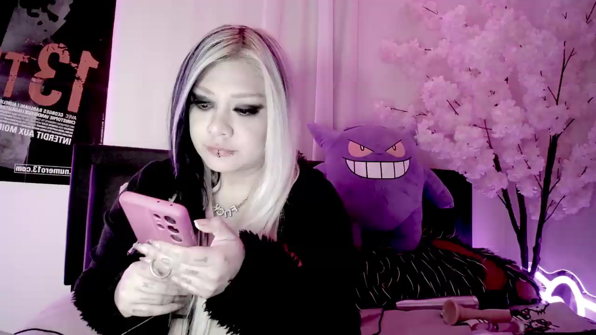 Gallery image thumbnail from Snowblind's myfreecams stream on, 08/02/2026, 24:12 image 20 of 20