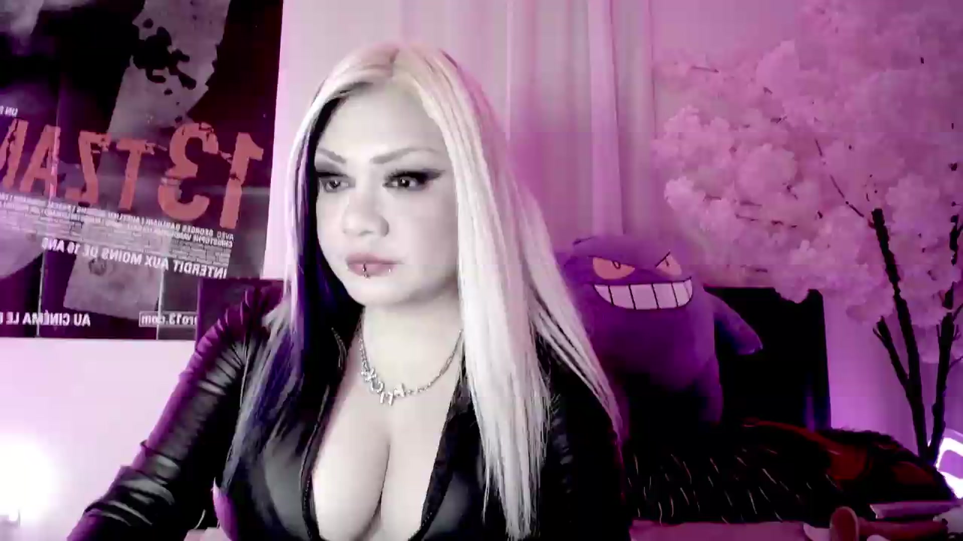 Gallery image thumbnail from Snowblind's myfreecams stream on, 08/26/2026, 04:49 image 3 of 20