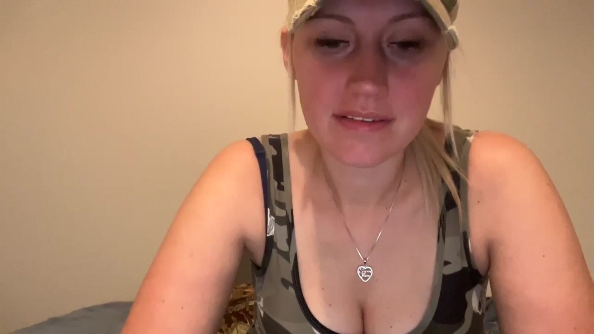 Gallery image thumbnail from Snowcheer93's myfreecams stream on, 12/09/2024, 05:01 image 18 of 20
