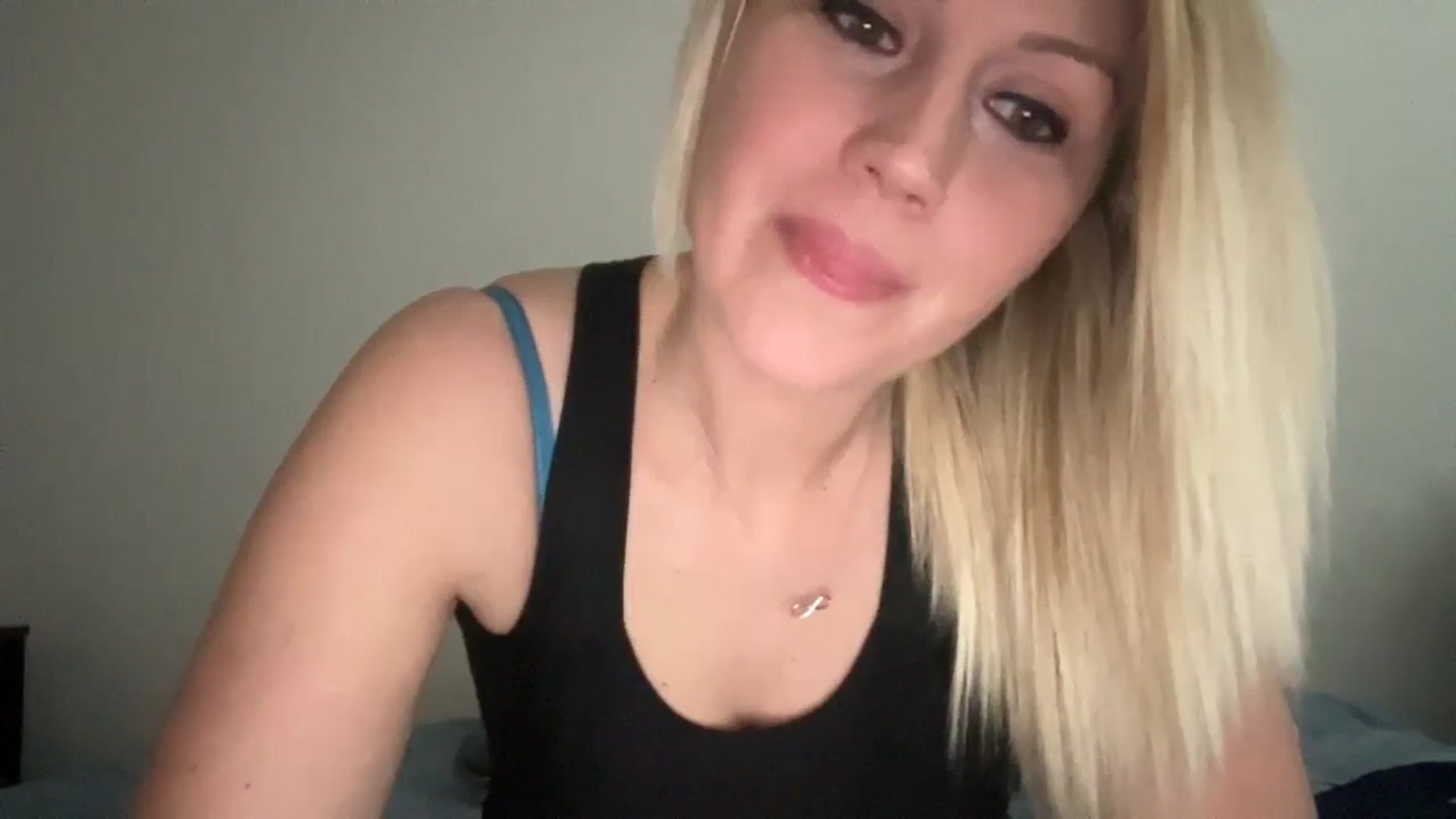 Gallery image thumbnail from Snowcheer93's myfreecams stream on, 01/28/2025, 22:15 image 11 of 20