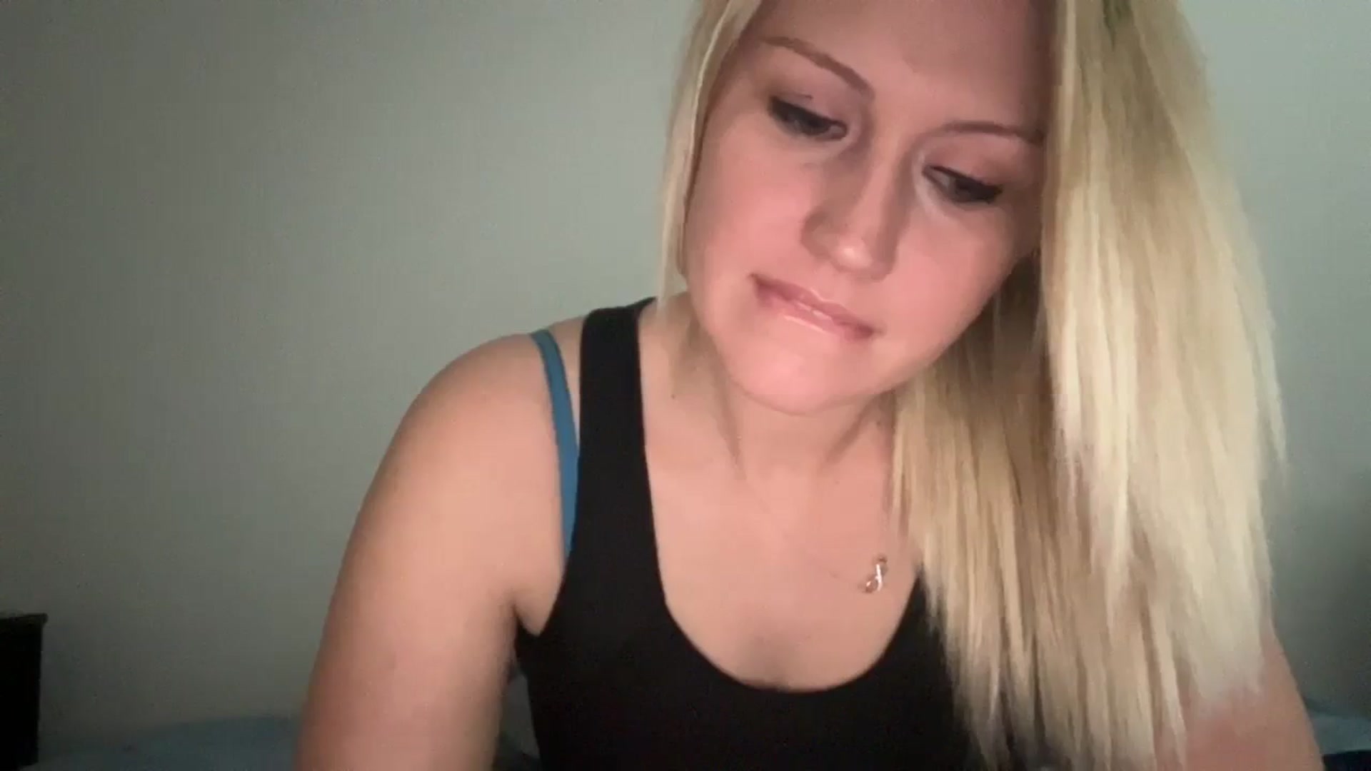 Gallery image thumbnail from Snowcheer93's myfreecams stream on, 01/28/2025, 22:15 image 18 of 20