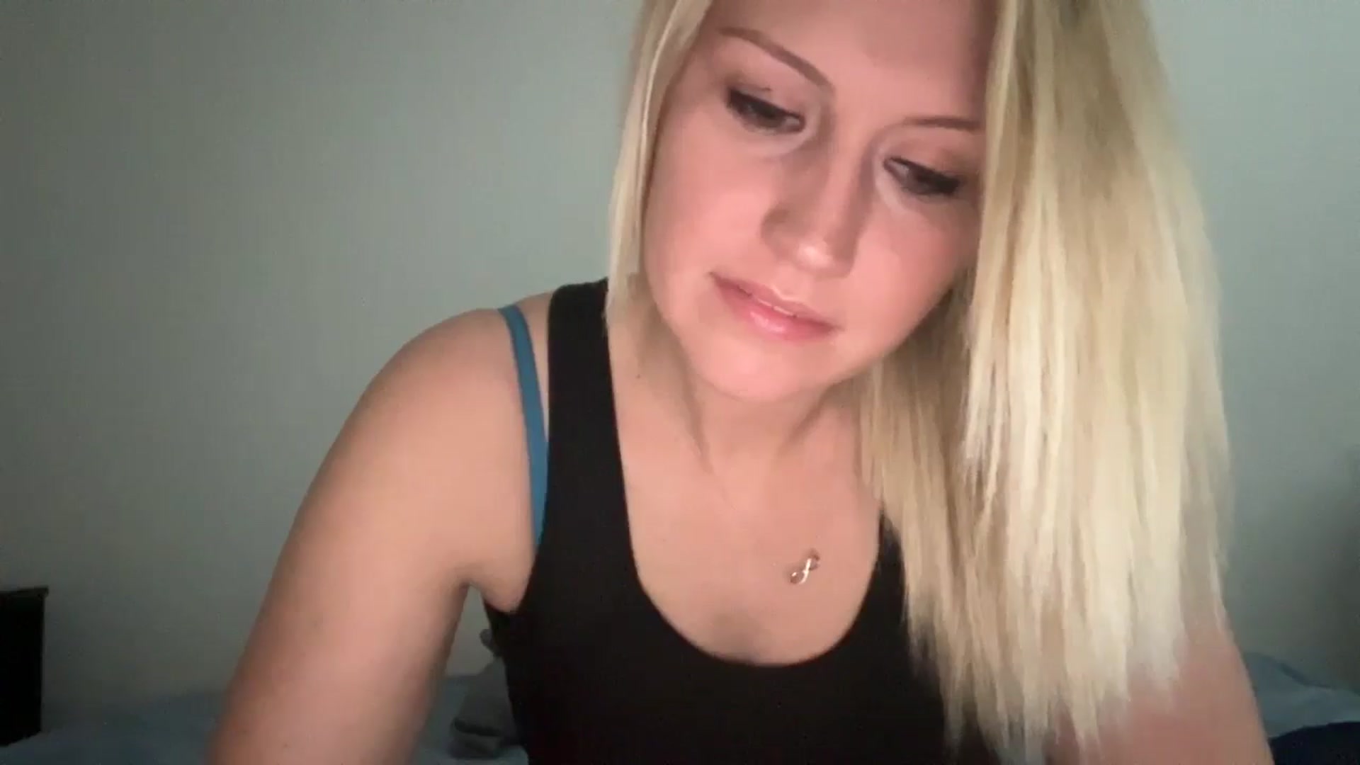 Gallery image thumbnail from Snowcheer93's myfreecams stream on, 01/28/2025, 22:15 image 16 of 20