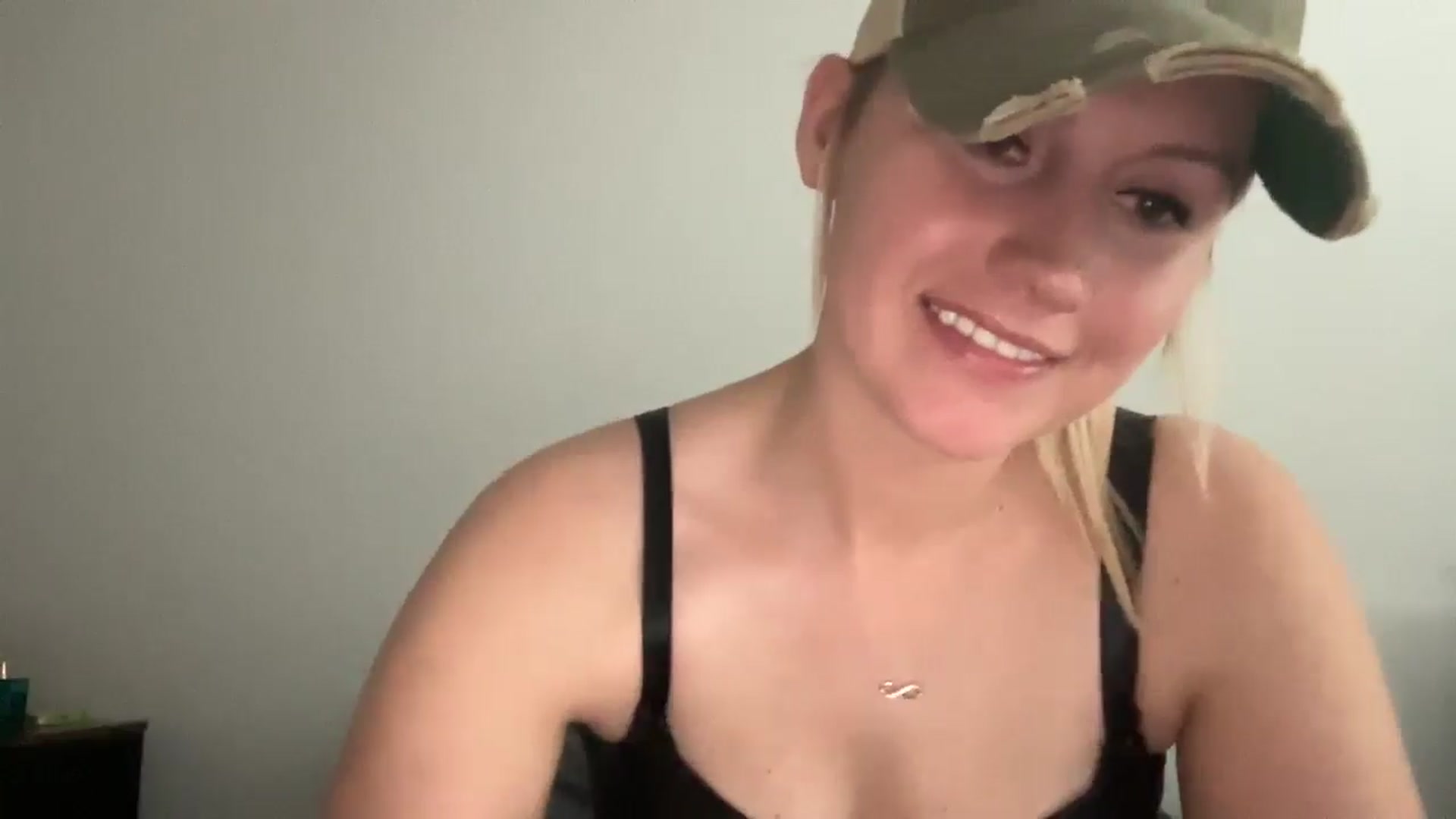 Gallery image thumbnail from Snowcheer93's myfreecams stream on, 02/04/2025, 19:25 image 7 of 20