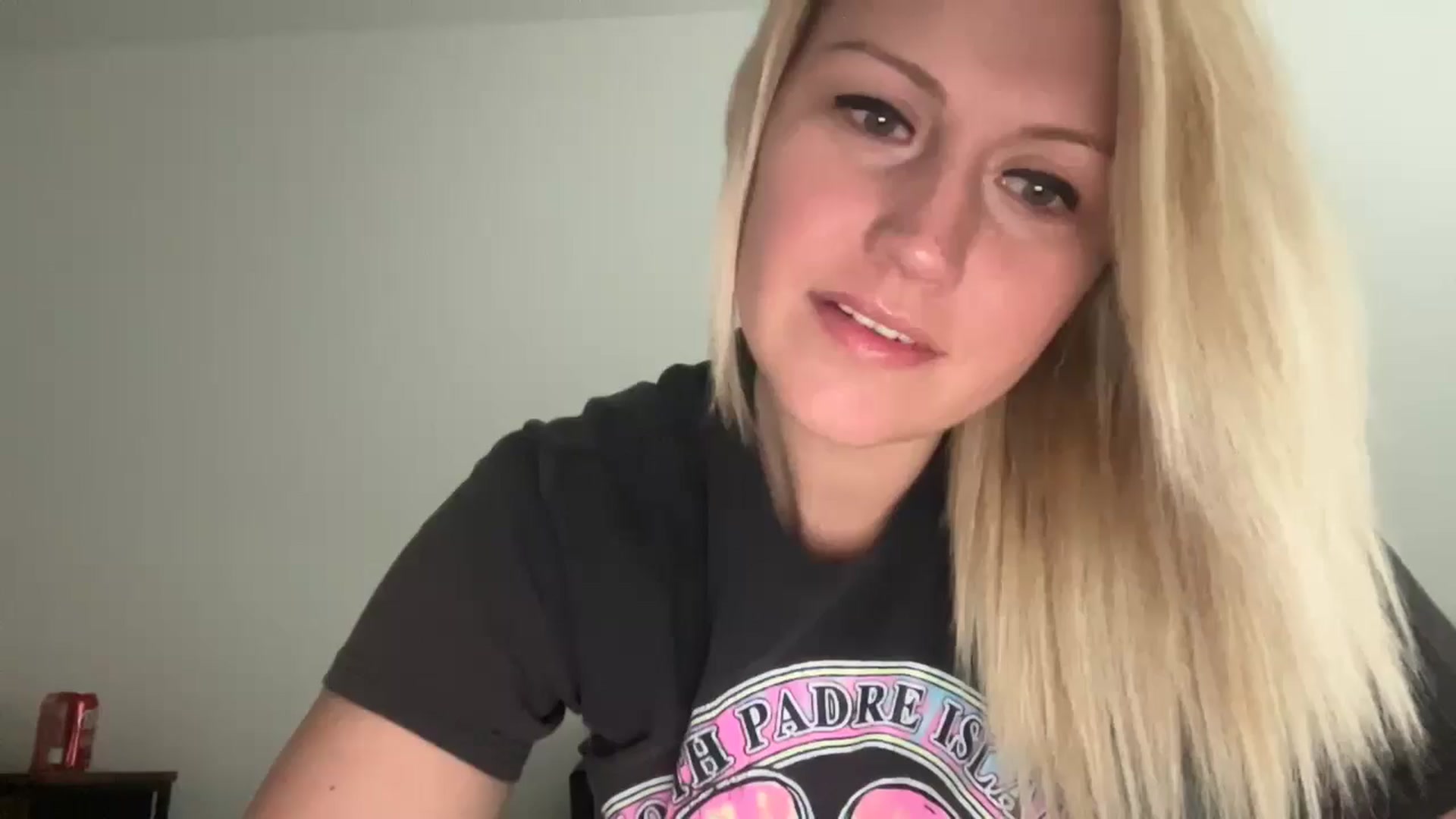 Gallery image thumbnail from Snowcheer93's myfreecams stream on, 02/18/2025, 19:14 image 1 of 20