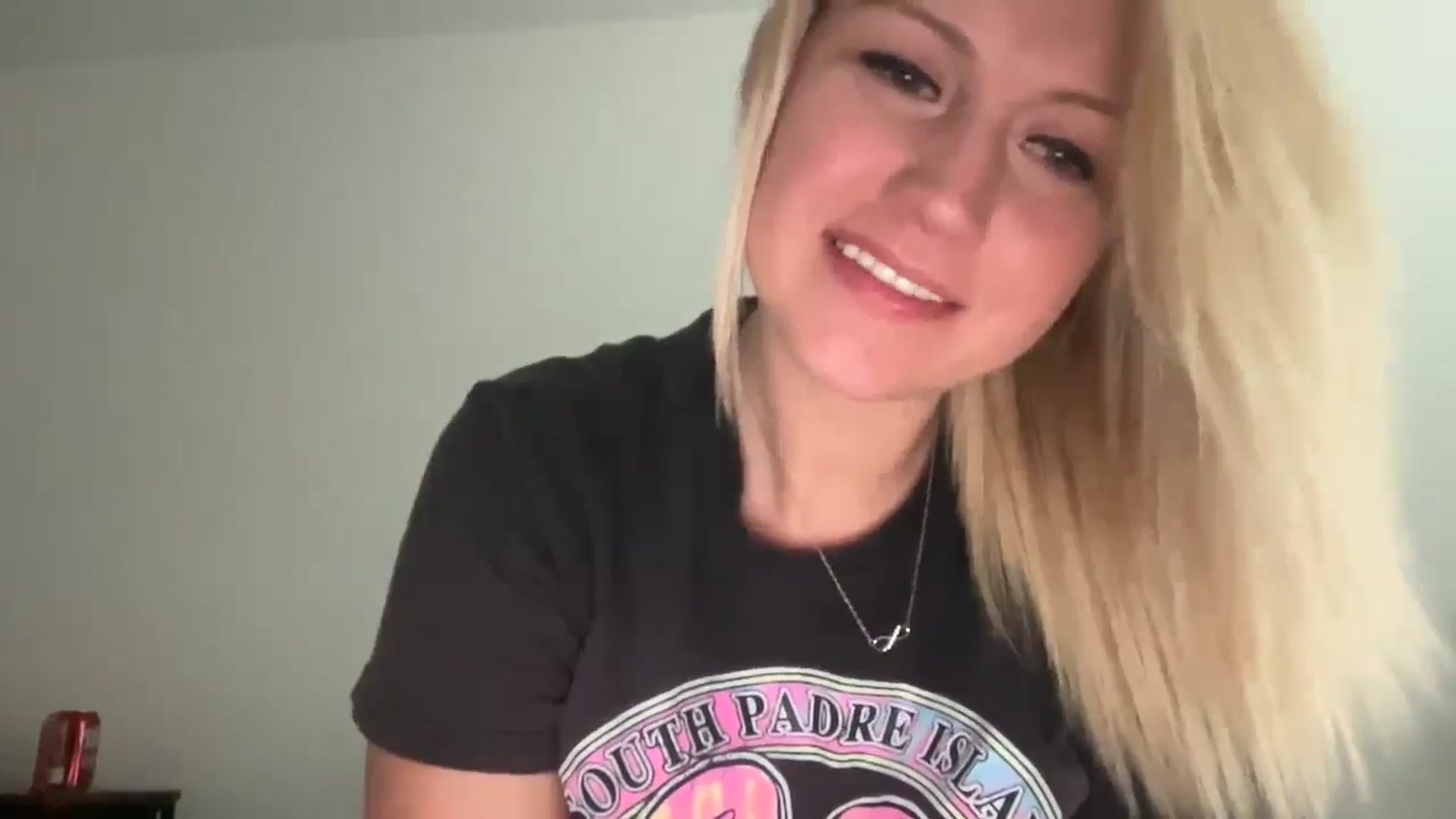 Gallery image thumbnail from Snowcheer93's myfreecams stream on, 02/18/2025, 19:14 image 19 of 20