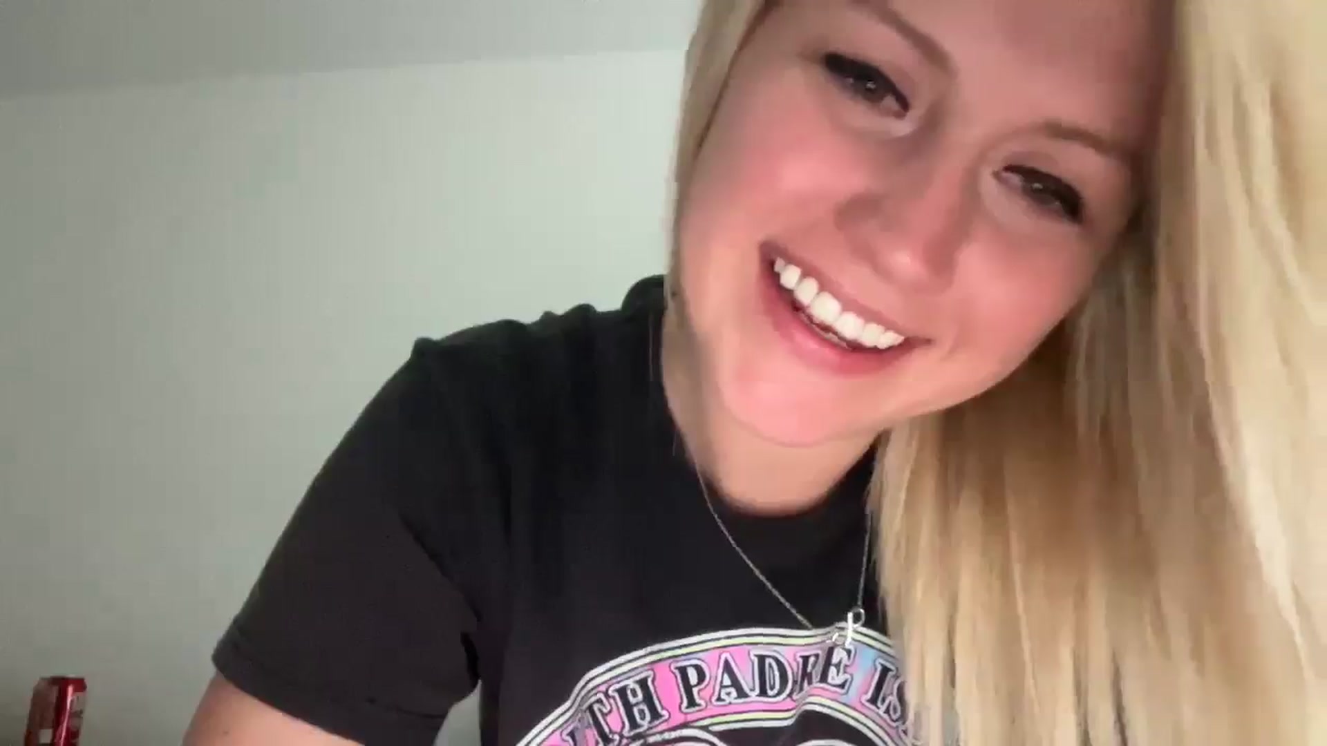 Gallery image thumbnail from Snowcheer93's myfreecams stream on, 02/18/2025, 19:14 image 20 of 20