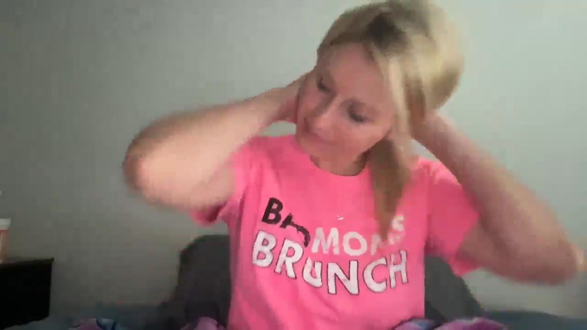Gallery image thumbnail from Snowcheer93's myfreecams stream on, 02/27/2025, 20:29 image 10 of 20