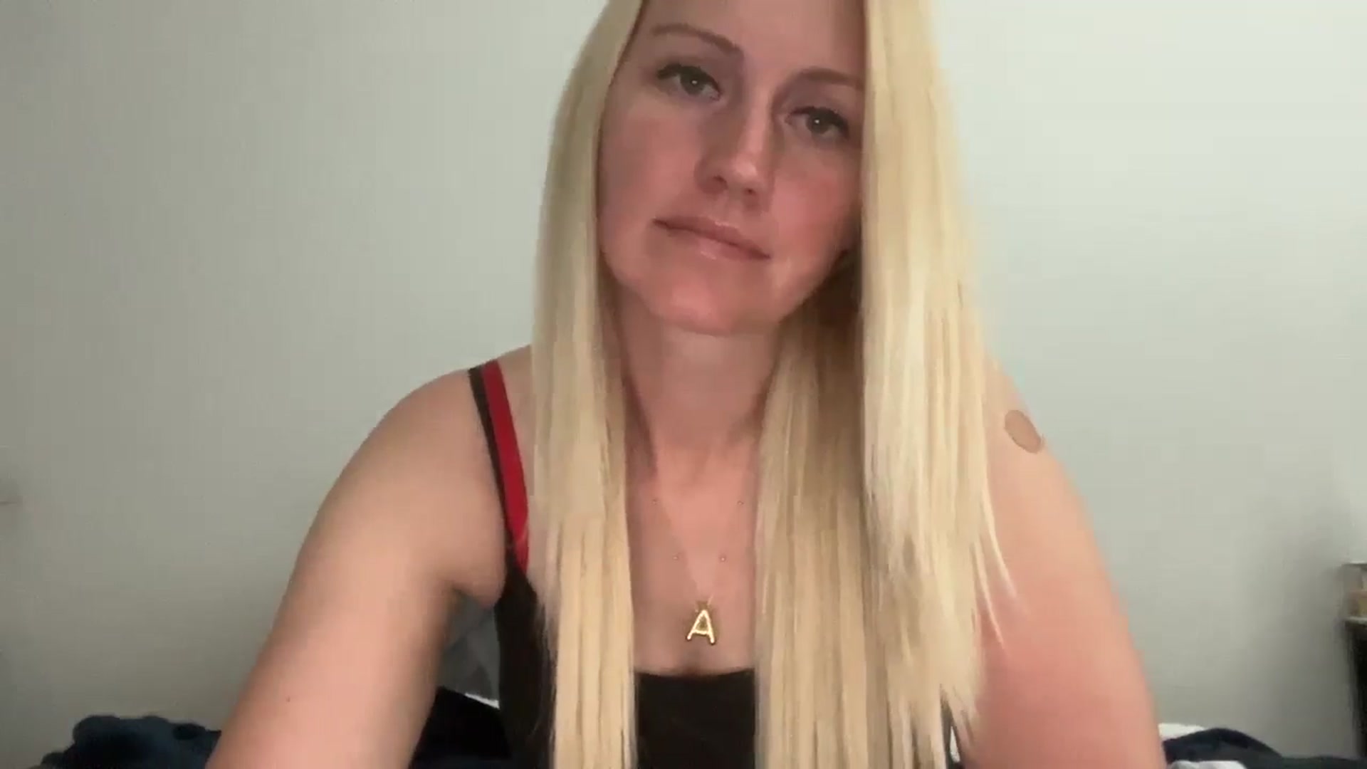 Gallery image thumbnail from Snowcheer93's myfreecams stream on, 04/16/2026, 17:19 image 7 of 20