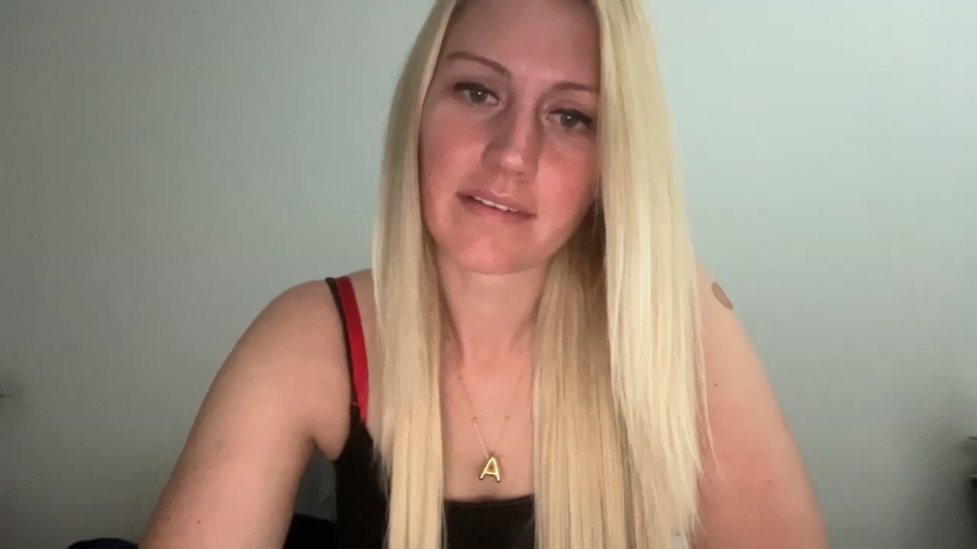 Gallery image thumbnail from Snowcheer93's myfreecams stream on, 04/16/2026, 17:19 image 4 of 20