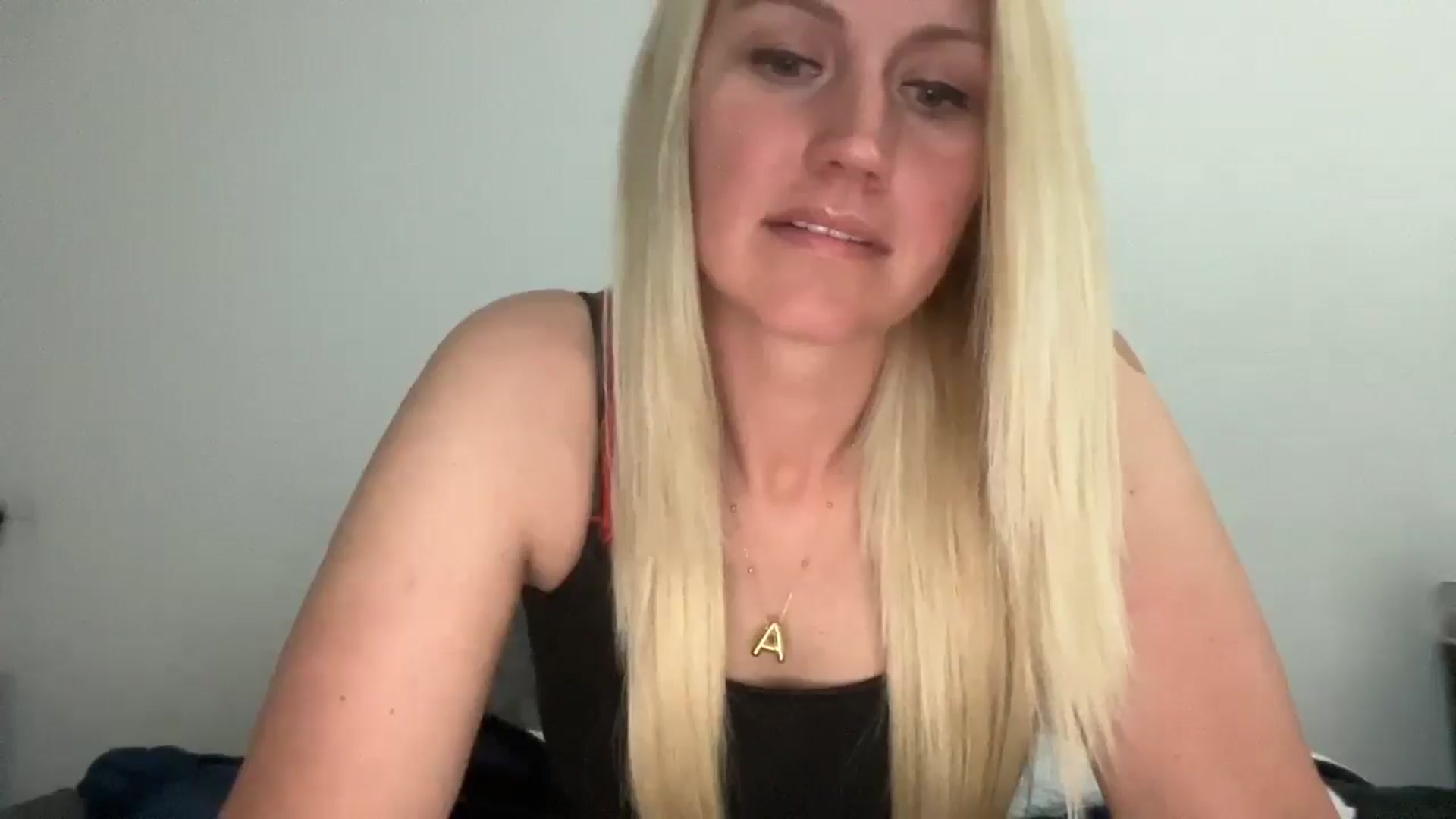 Gallery image thumbnail from Snowcheer93's myfreecams stream on, 04/16/2026, 17:19 image 12 of 20
