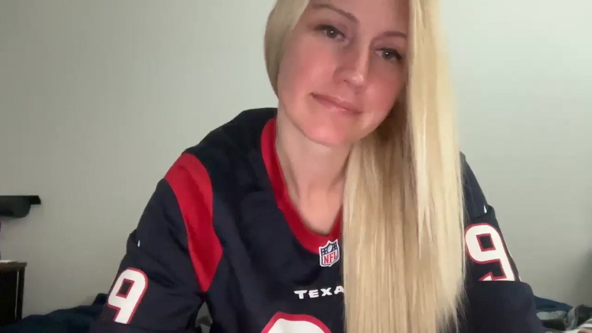 Gallery image thumbnail from Snowcheer93's myfreecams stream on, 04/17/2026, 19:52 image 6 of 20
