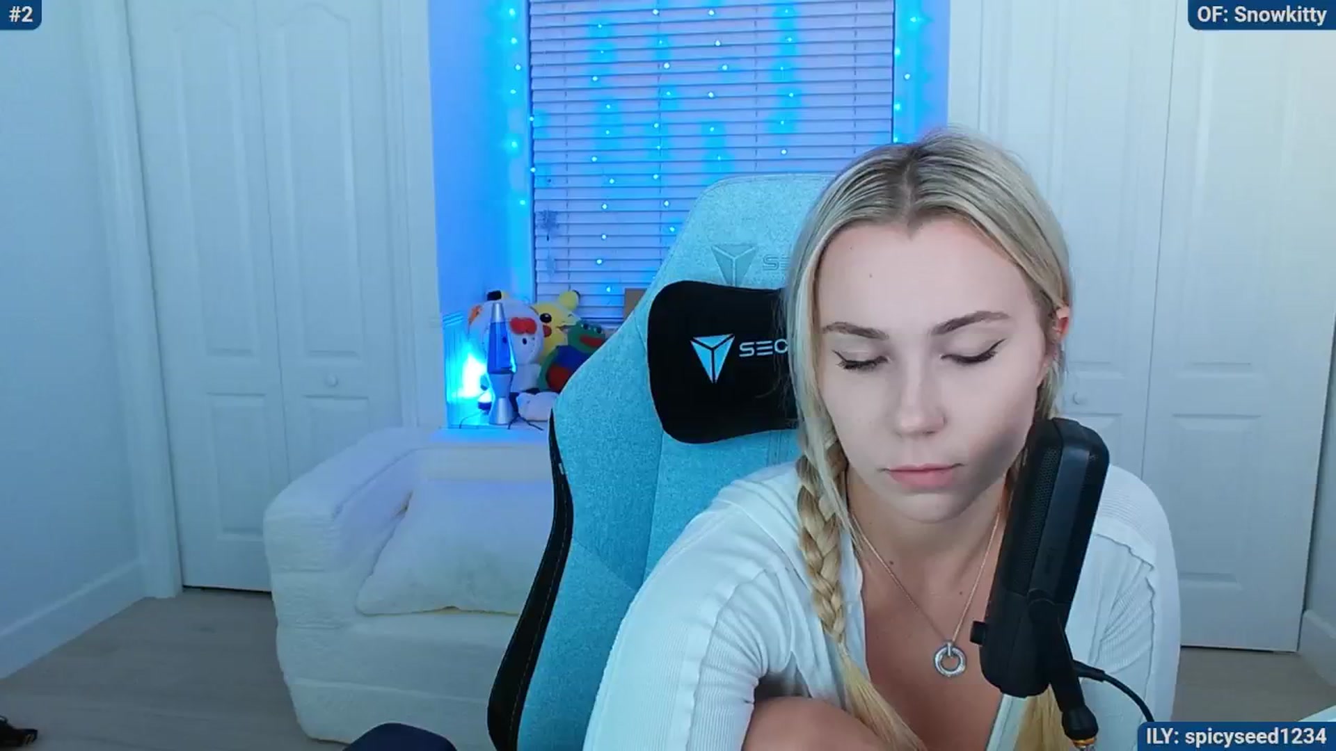 Gallery image thumbnail from Snowkitty's myfreecams stream on, 04/16/2024, 03:56 image 17 of 20