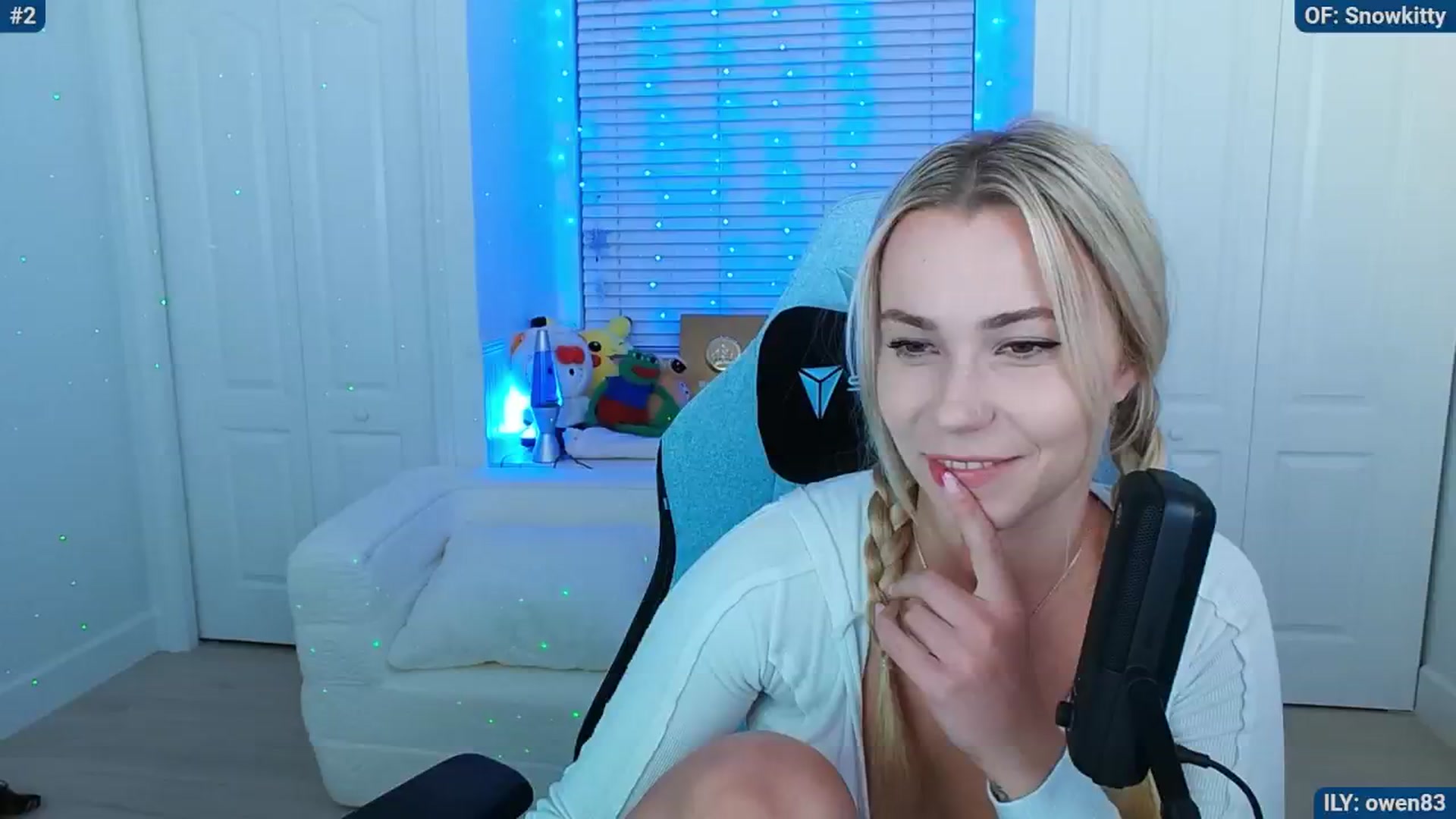 Gallery image thumbnail from Snowkitty's myfreecams stream on, 04/16/2024, 03:56 image 14 of 20