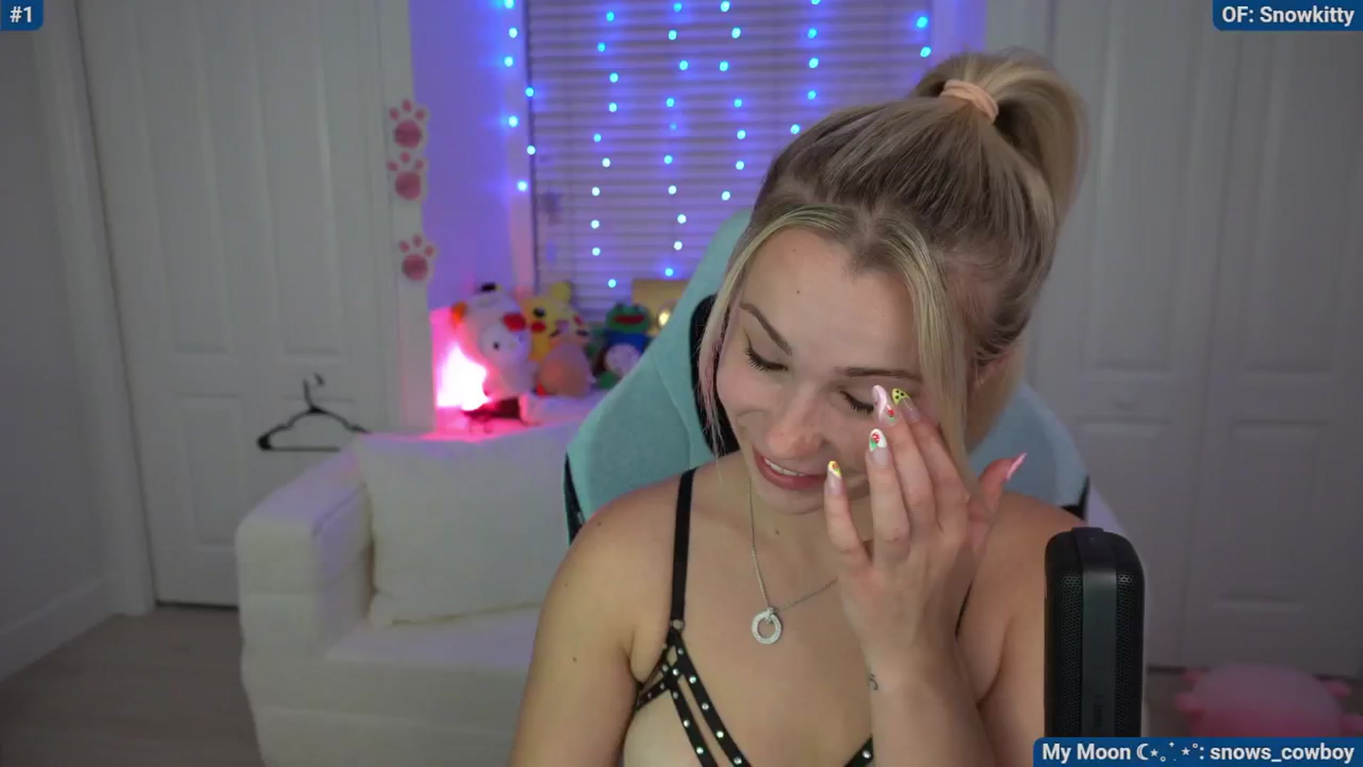 Gallery image thumbnail from Snowkitty's myfreecams stream on, 04/24/2024, 04:59 image 14 of 20