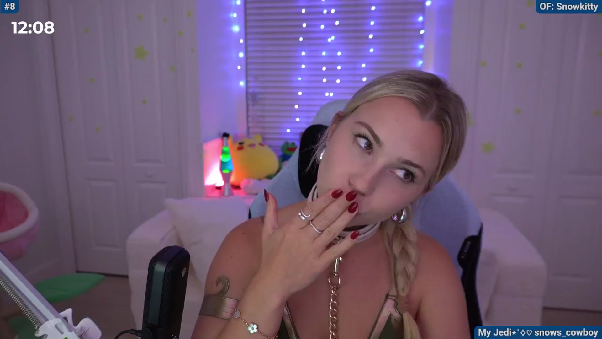 Gallery image thumbnail from Snowkitty's myfreecams stream on, 05/10/2024, 04:21 image 18 of 20